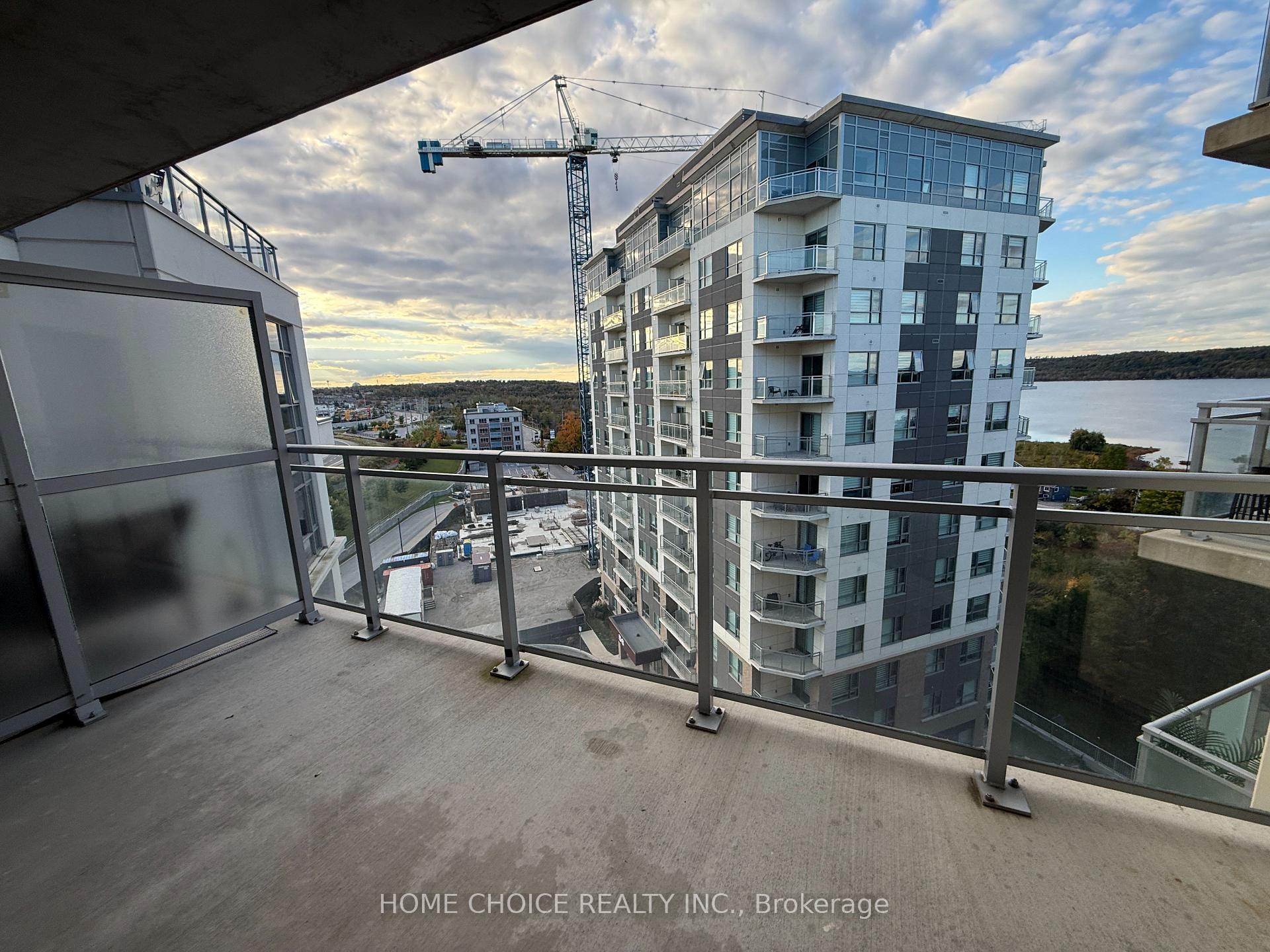 Photo 14 of Unit 1001, 58 Lakeside Terrace, Barrie, Little Lake — HOMEH