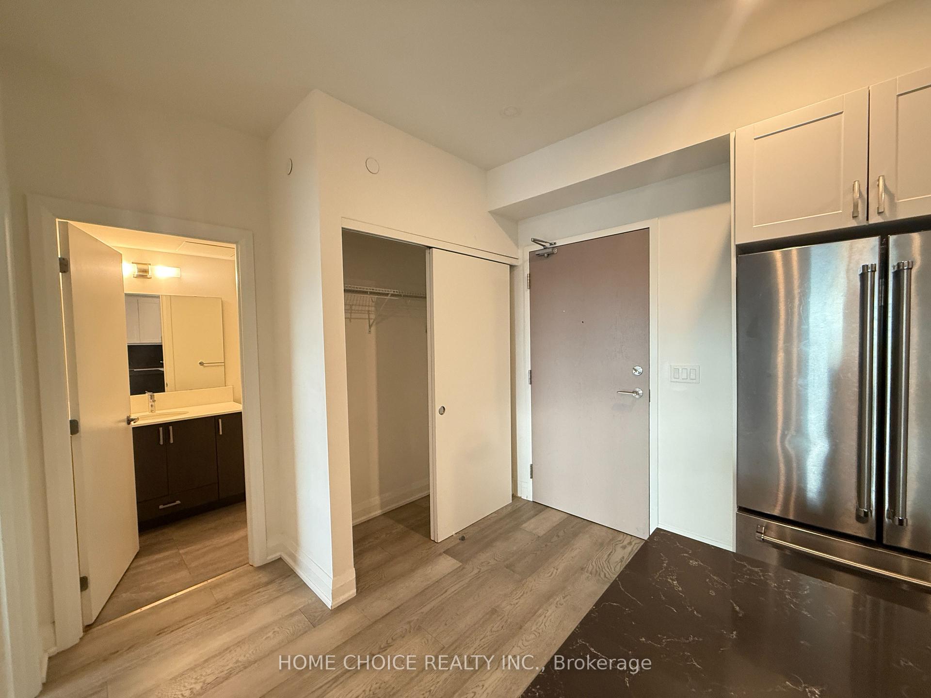 Photo 17 of Unit 1001, 58 Lakeside Terrace, Barrie, Little Lake — HOMEH