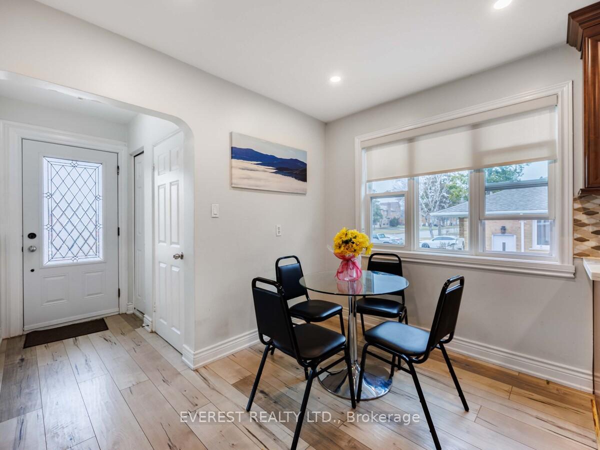 Photo 10 of 91 Hart Avenue, Scarborough, Kennedy Park — HOMEH