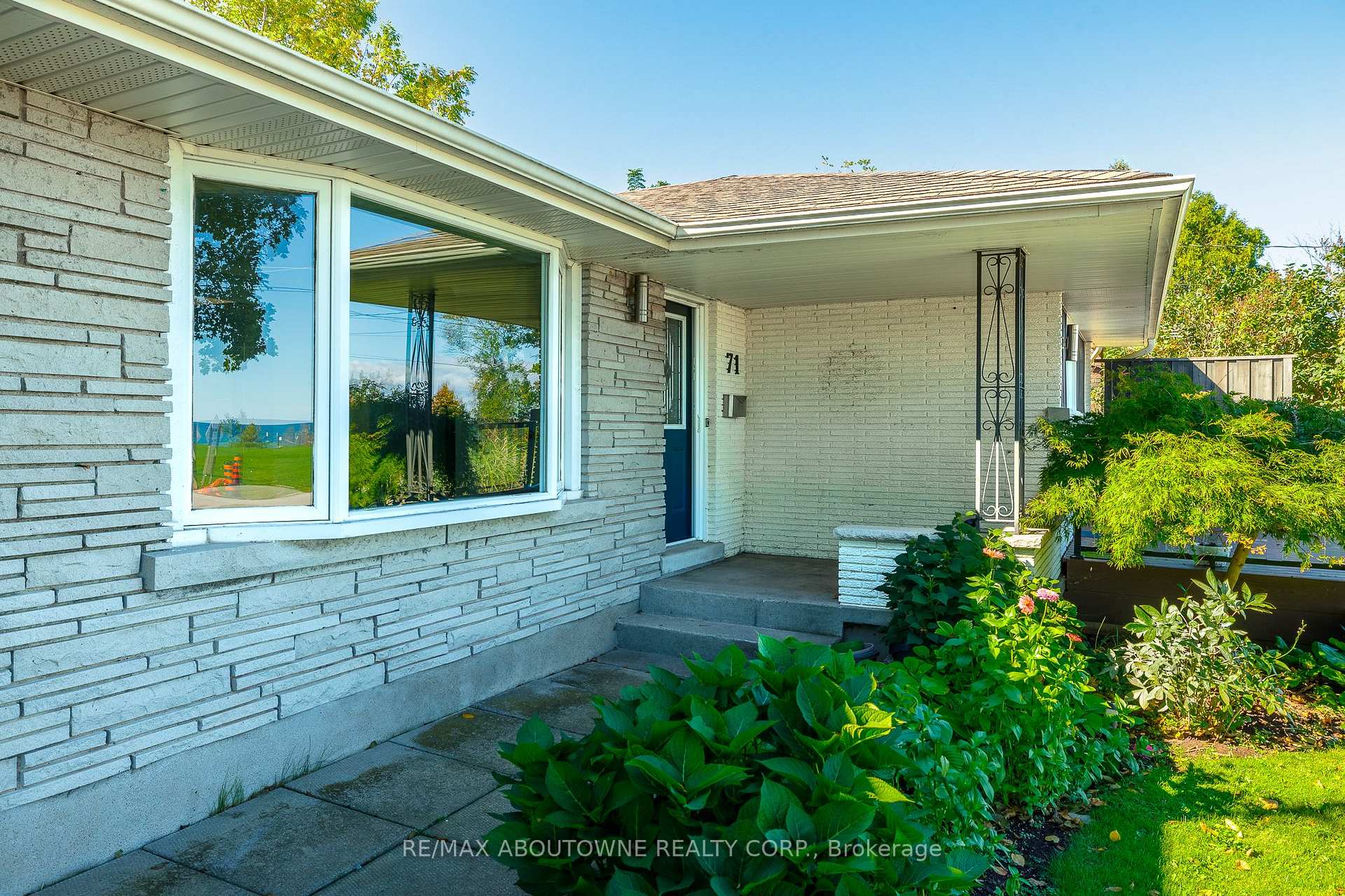 Photo 6 of Unit Upper, 71 Lakeside Drive, Grimsby, Grimsby Beach — HOMEH