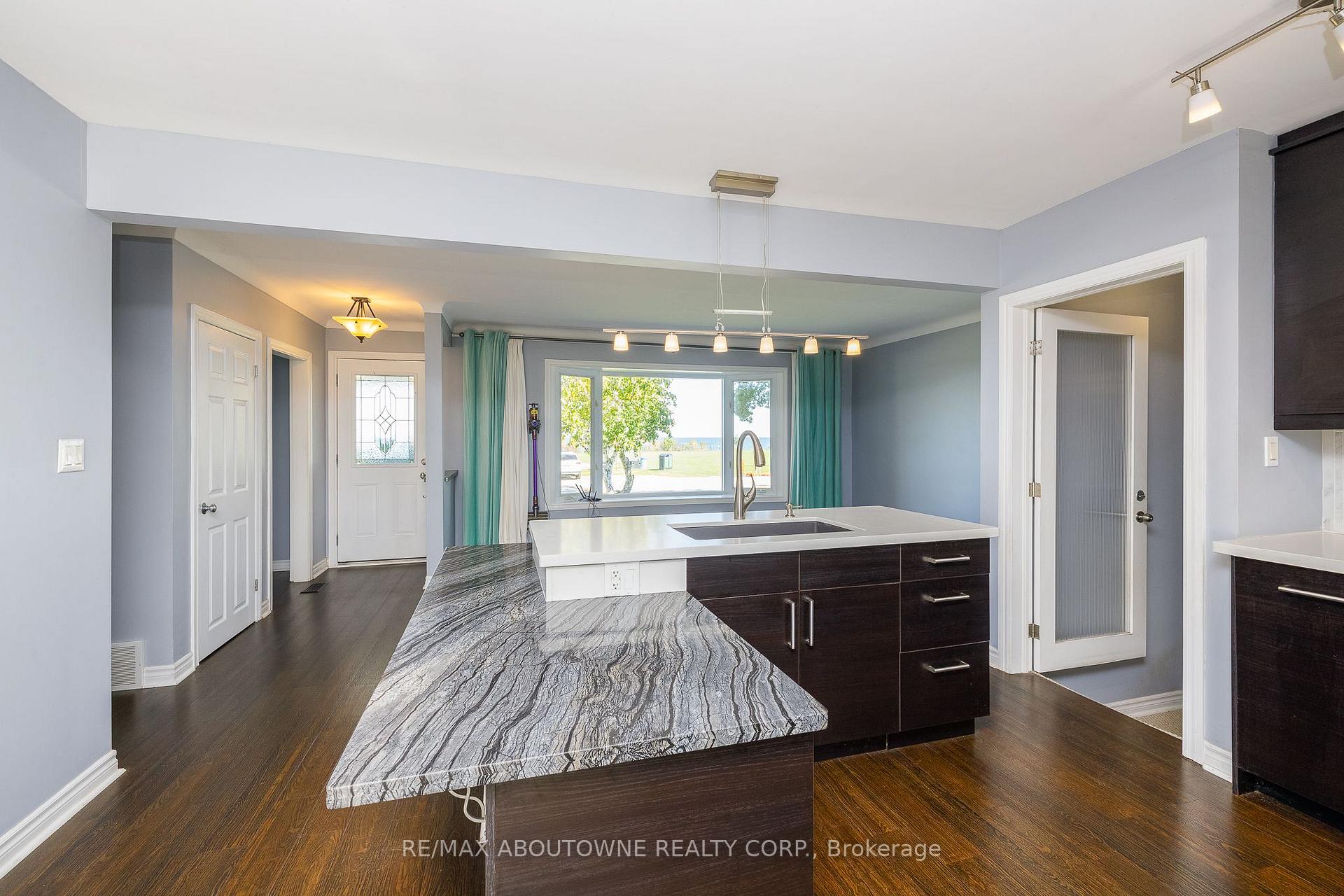 Photo 13 of Unit Upper, 71 Lakeside Drive, Grimsby, Grimsby Beach — HOMEH