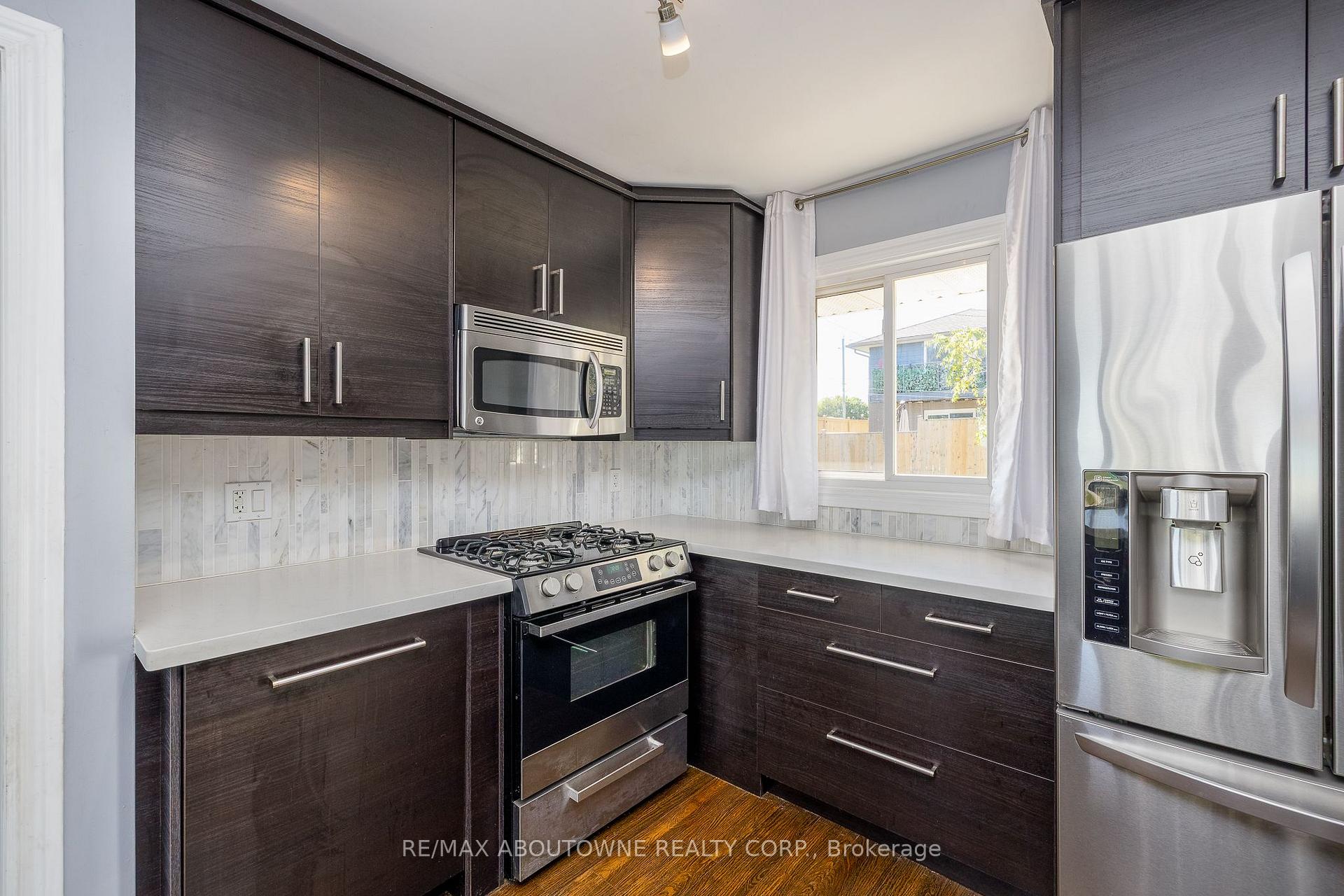 Photo 15 of Unit Upper, 71 Lakeside Drive, Grimsby, Grimsby Beach — HOMEH