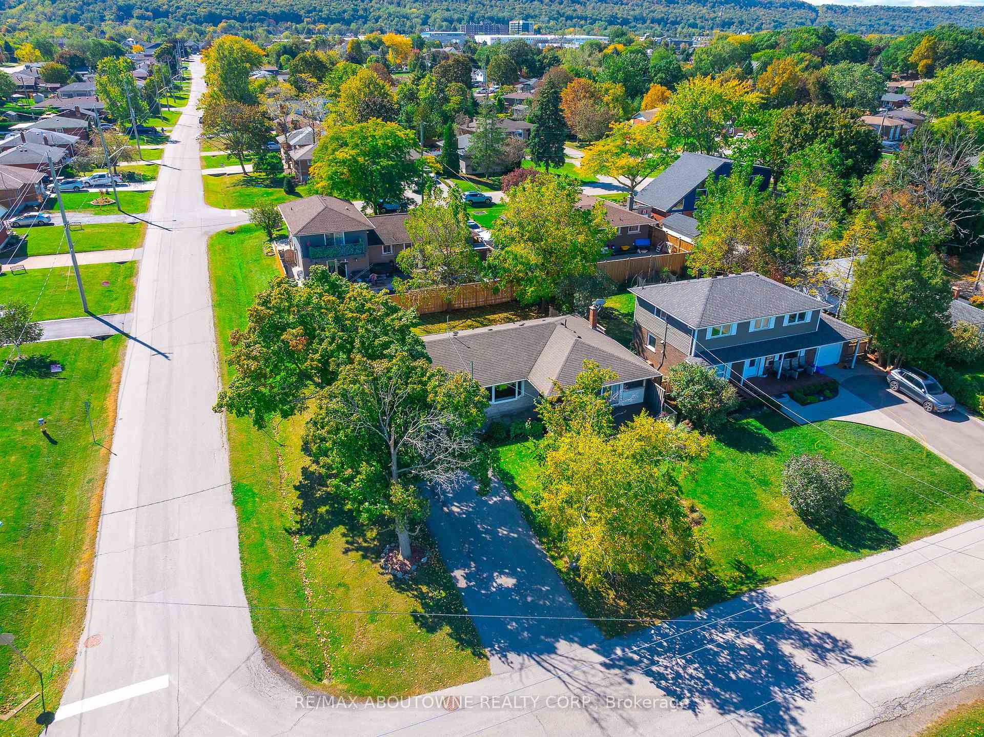 Photo 29 of Unit Upper, 71 Lakeside Drive, Grimsby, Grimsby Beach — HOMEH