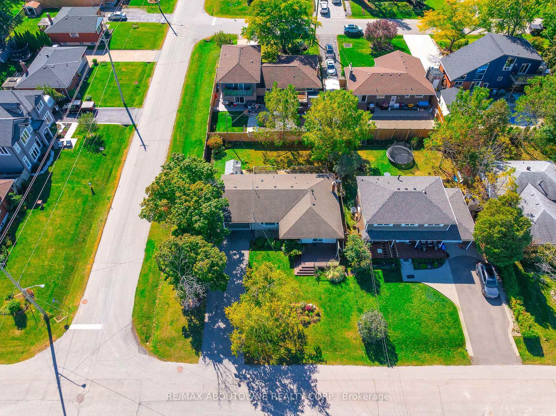 Photo 31 of Unit Upper, 71 Lakeside Drive, Grimsby, Grimsby Beach — HOMEH