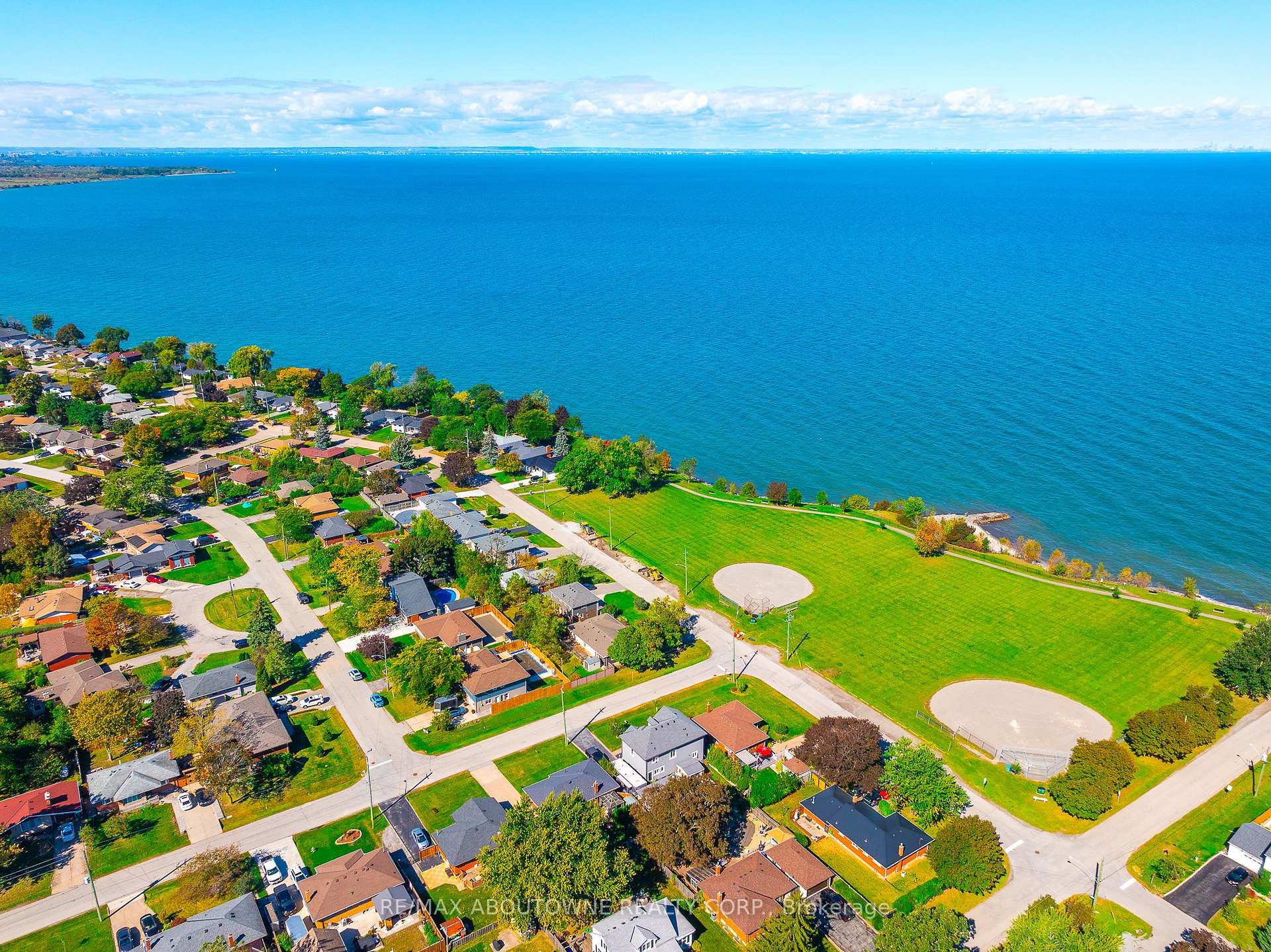 Photo 35 of Unit Upper, 71 Lakeside Drive, Grimsby, Grimsby Beach — HOMEH