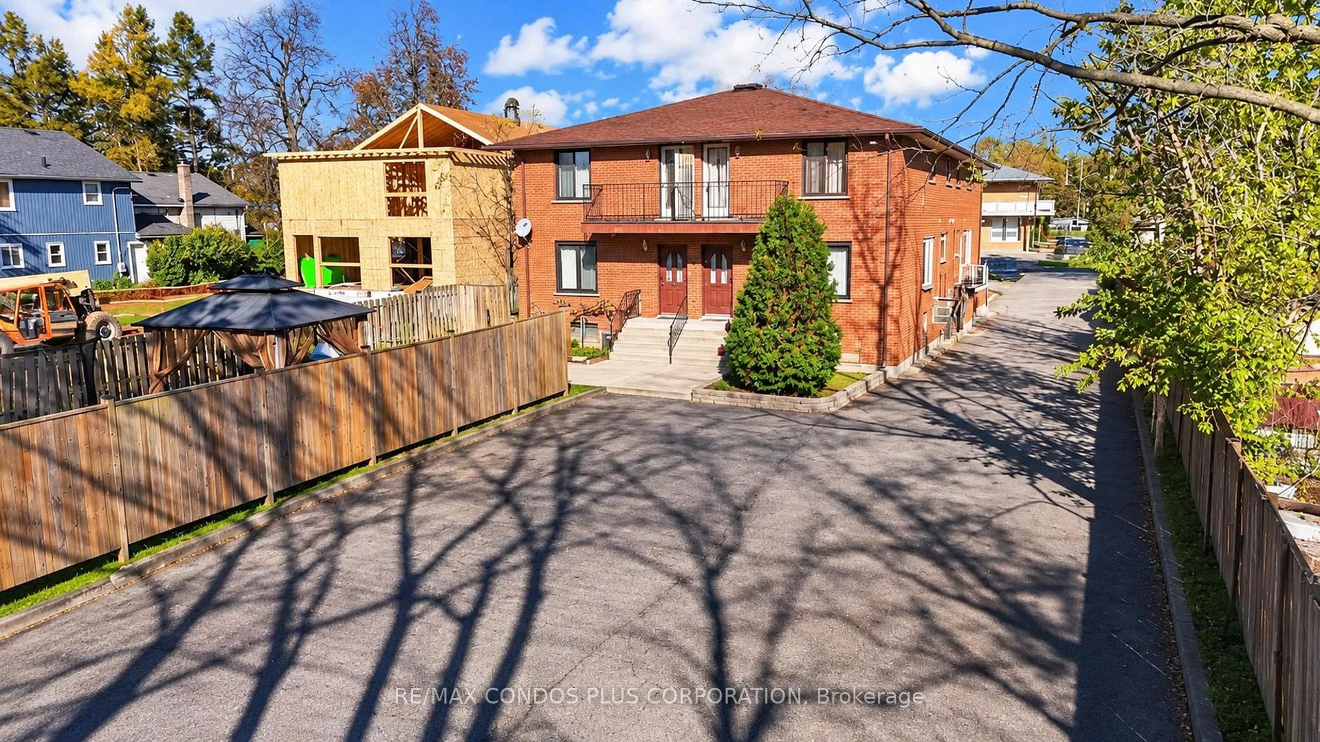 Photo of Unit 1B, 6070 Dunn Street W