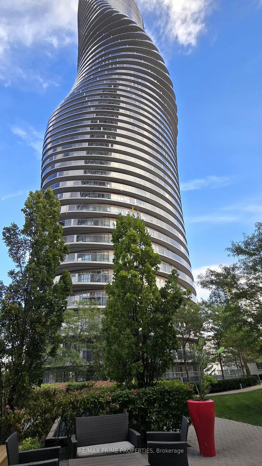 Photo of Unit 1106, 50 Absolute Avenue