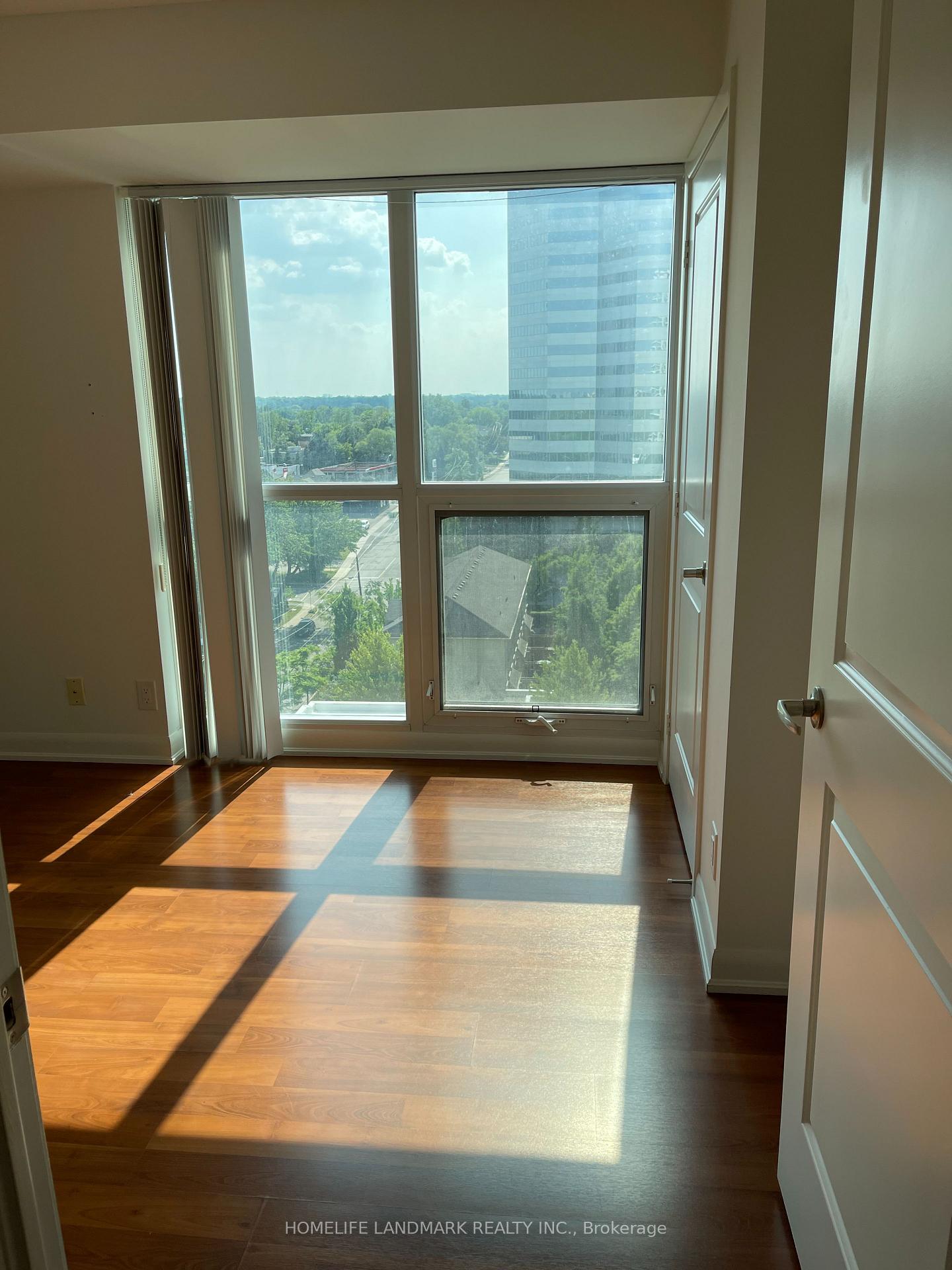 Photo 4 of Unit 1117, 17 Anndale Drive, North York, Willowdale East — HOMEH
