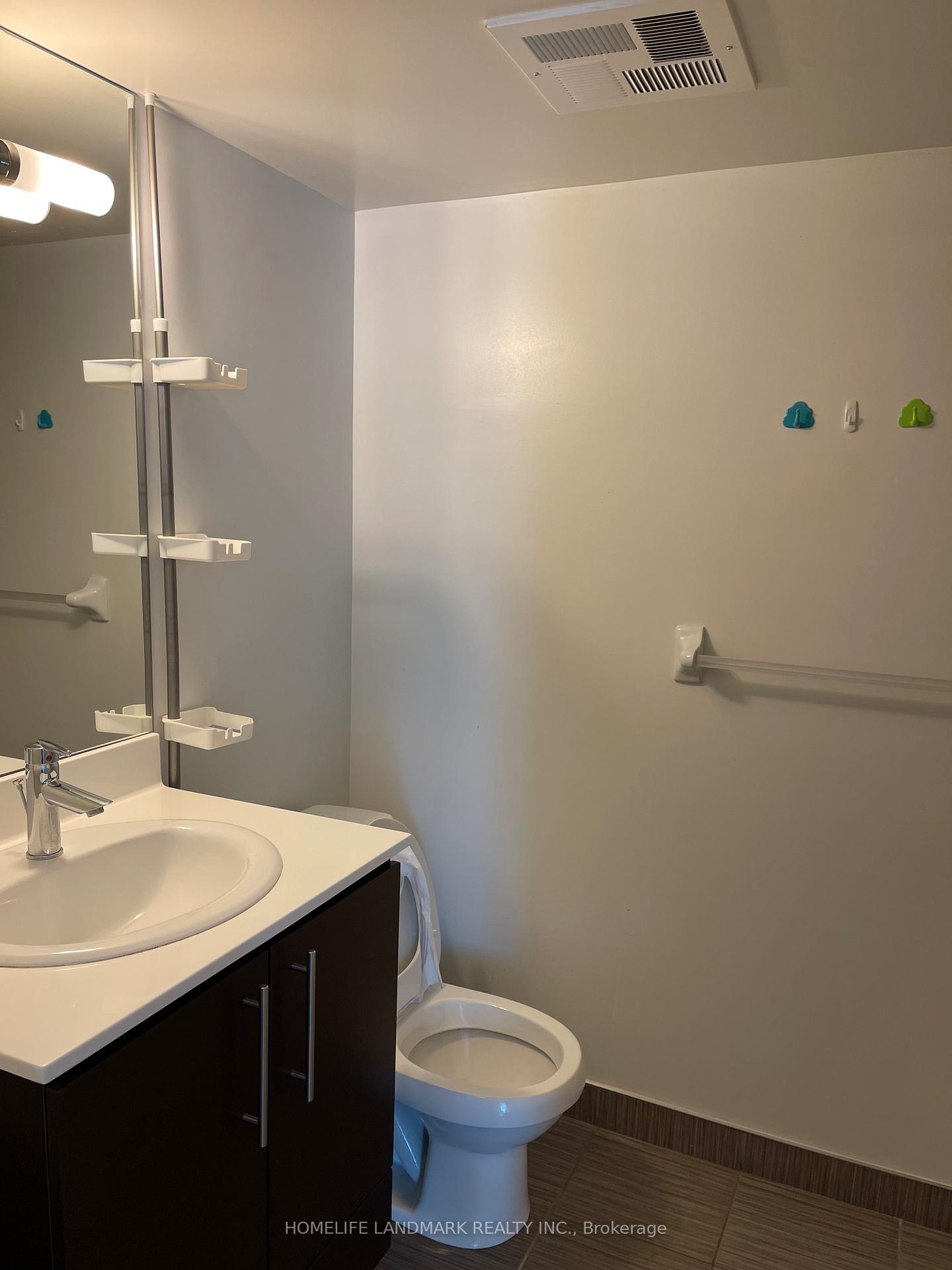 Photo 8 of Unit 1117, 17 Anndale Drive, North York, Willowdale East — HOMEH
