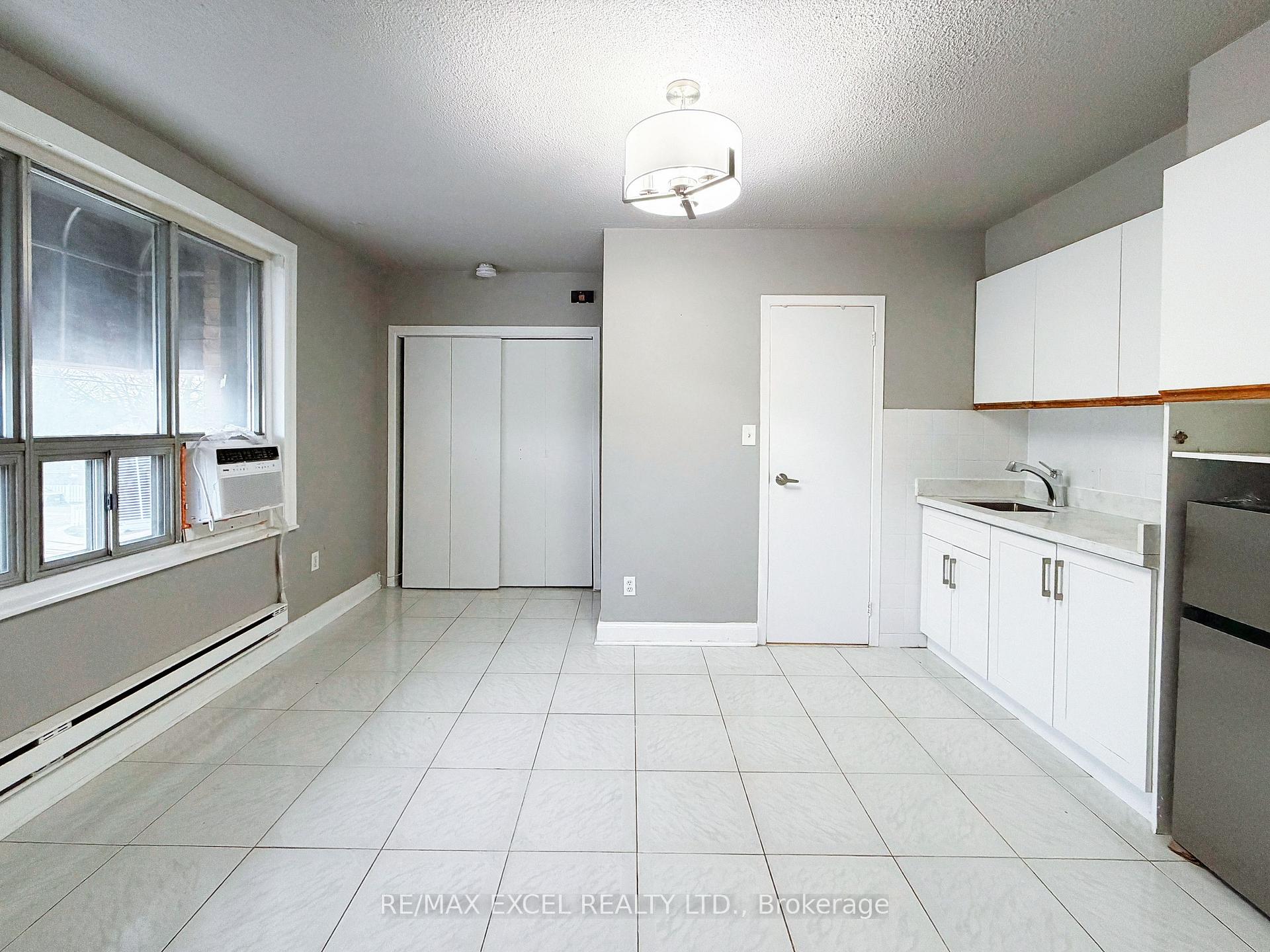 Photo 2 of Unit 2A, 348 Main Street N, Markham, Old Markham Village — HOMEH
