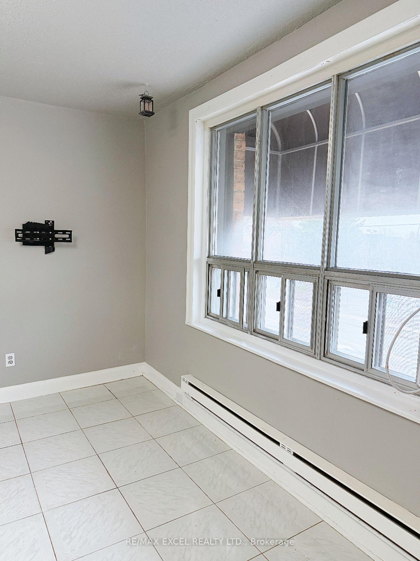 Photo 3 of Unit 2A, 348 Main Street N, Markham, Old Markham Village — HOMEH