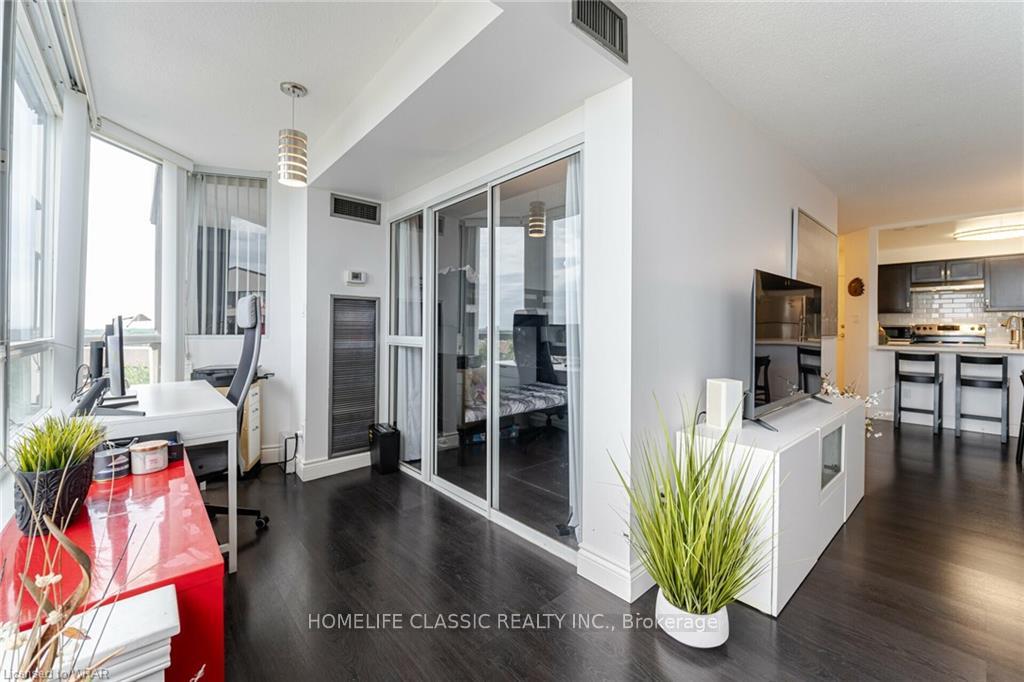 Photo 14 of Unit 617, 1001 Cedarglen Gate, Mississauga, Erindale — HOMEH