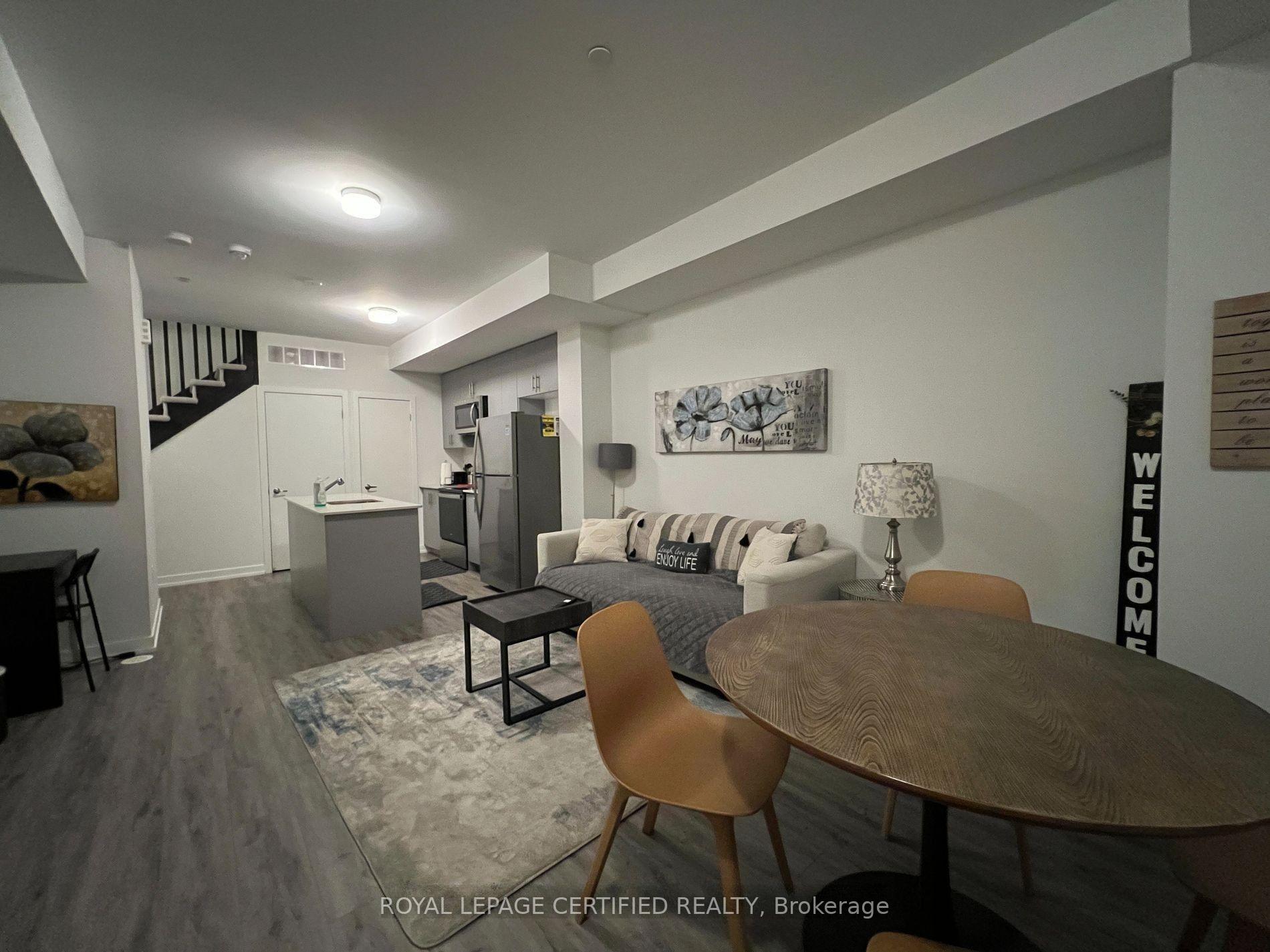 Photo 2 of Unit 3, 3562 Colonial Drive, Mississauga, Erin Mills — HOMEH