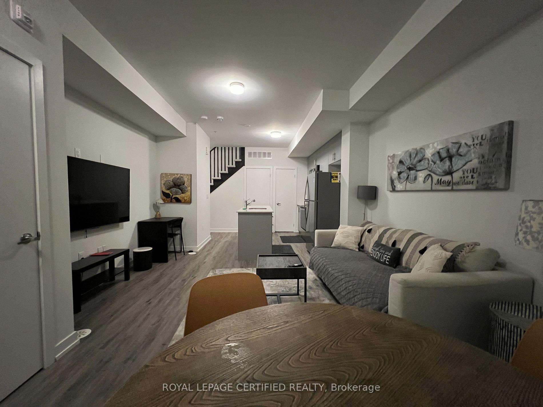 Photo 3 of Unit 3, 3562 Colonial Drive, Mississauga, Erin Mills — HOMEH