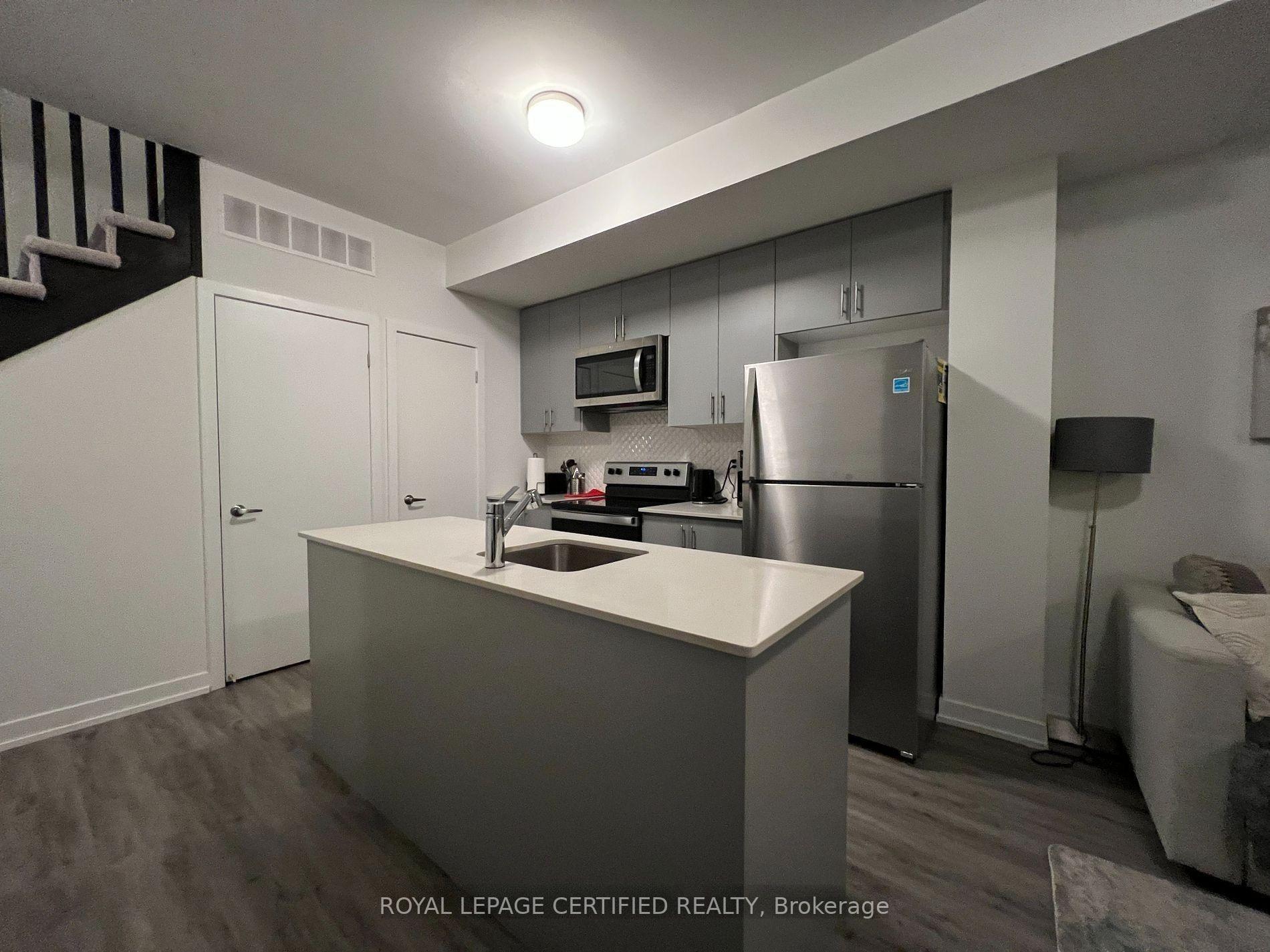 Photo 6 of Unit 3, 3562 Colonial Drive, Mississauga, Erin Mills — HOMEH