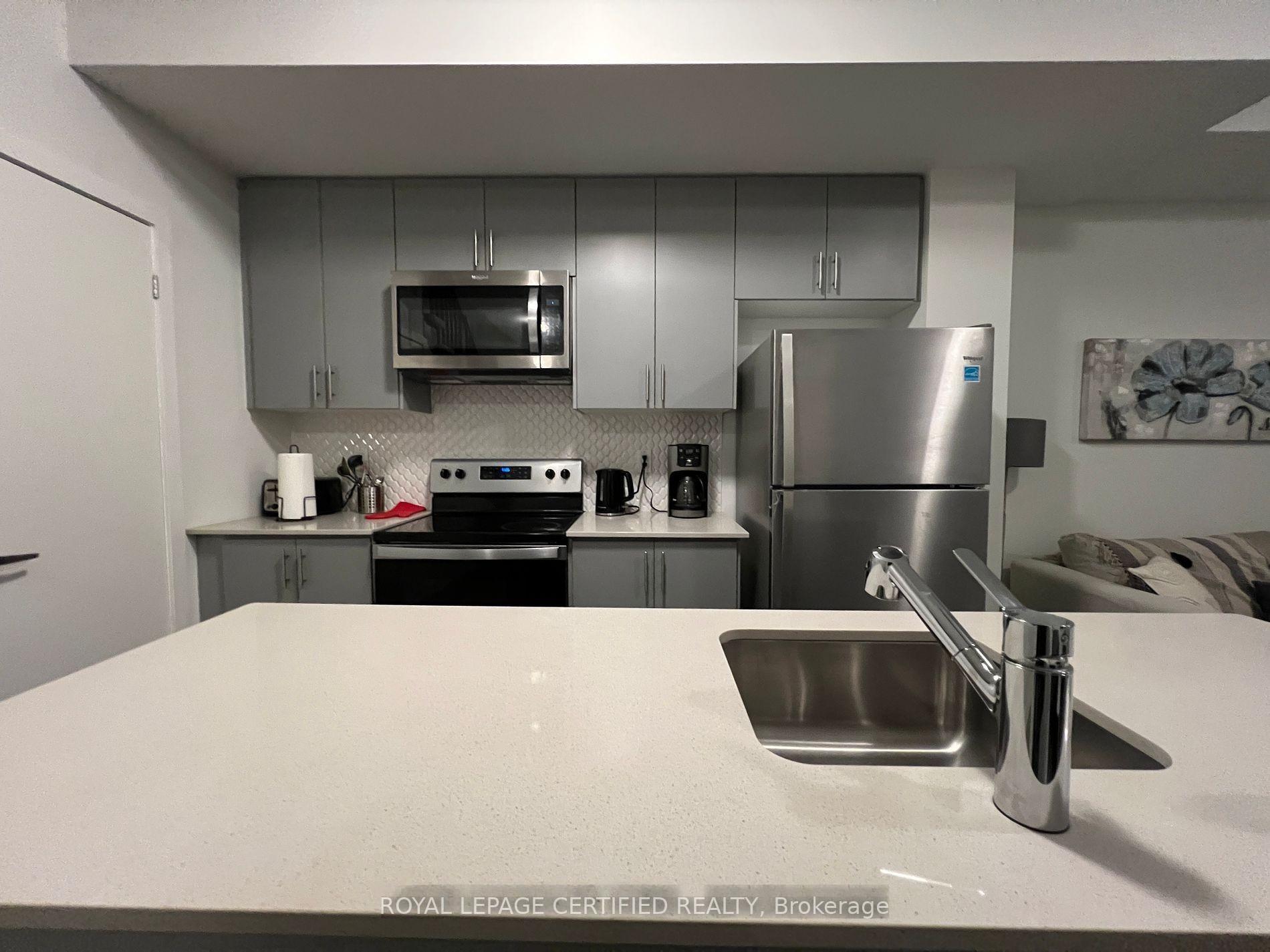 Photo 7 of Unit 3, 3562 Colonial Drive, Mississauga, Erin Mills — HOMEH