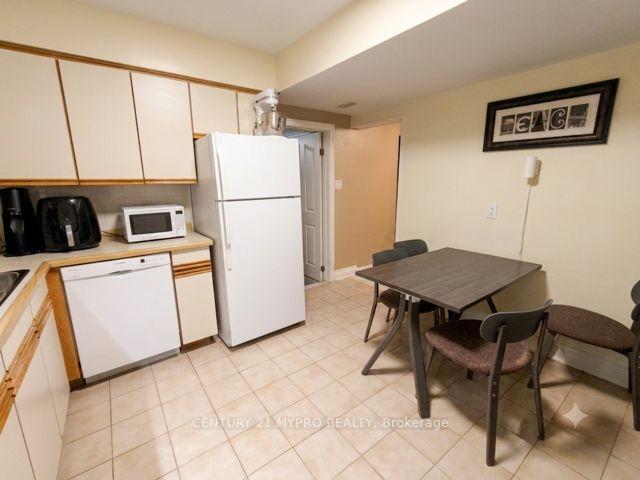 Photo 8 of Unit Basement, 427 Wycliffe Avenue, Vaughan, Islington Woods — HOMEH