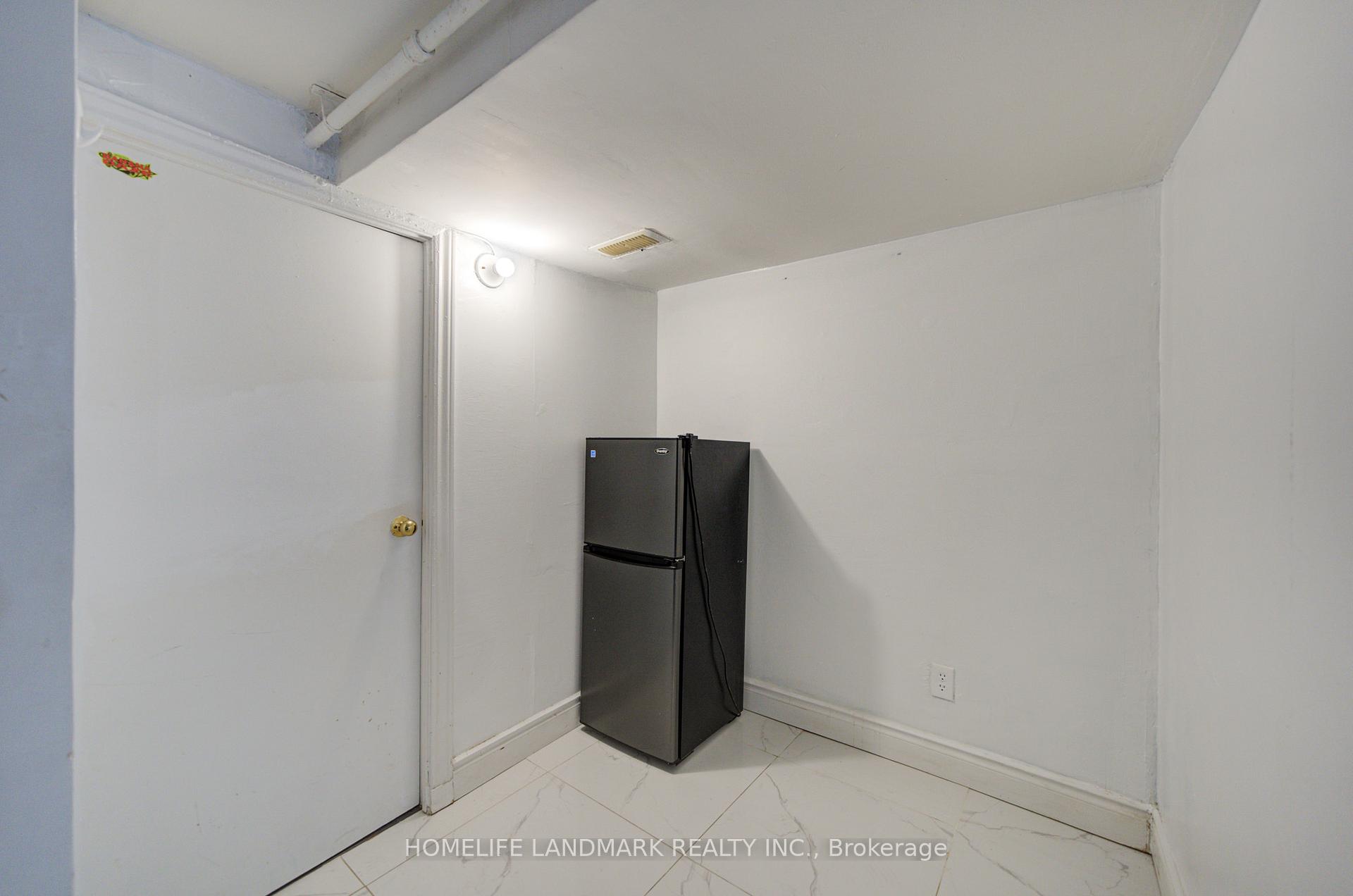 Photo 16 of Unit Main & BSMT, 19 Armstrong Avenue, Toronto, Dovercourt-Wallace Emerson-Junction — HOMEH