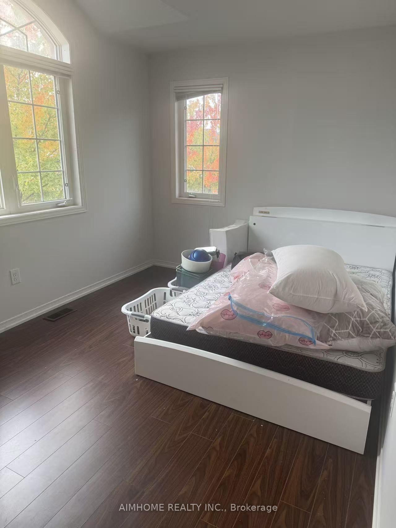 Photo 8 of 1075 Bur Oak Avenue, Markham, Wismer — HOMEH