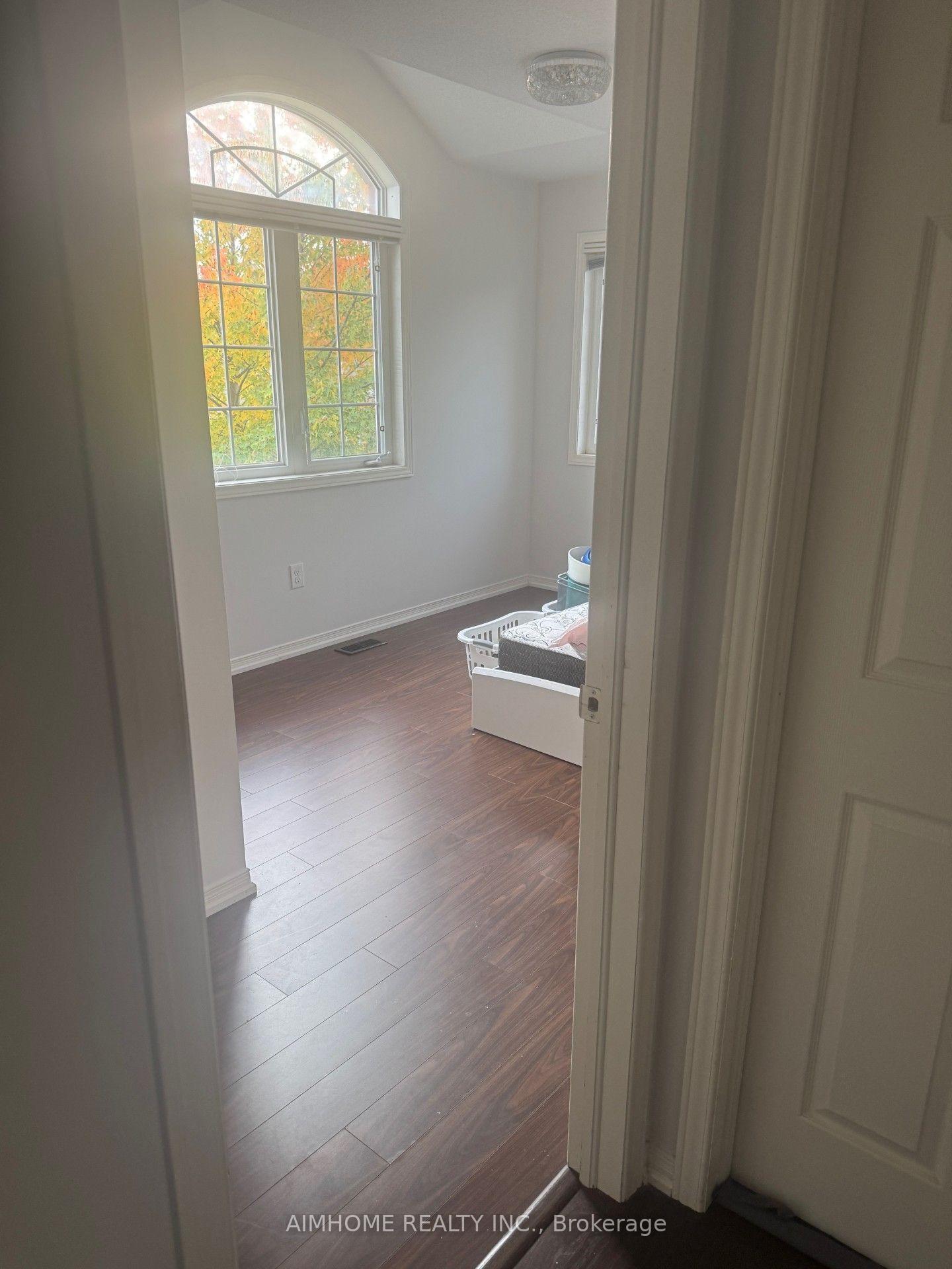 Photo 10 of 1075 Bur Oak Avenue, Markham, Wismer — HOMEH