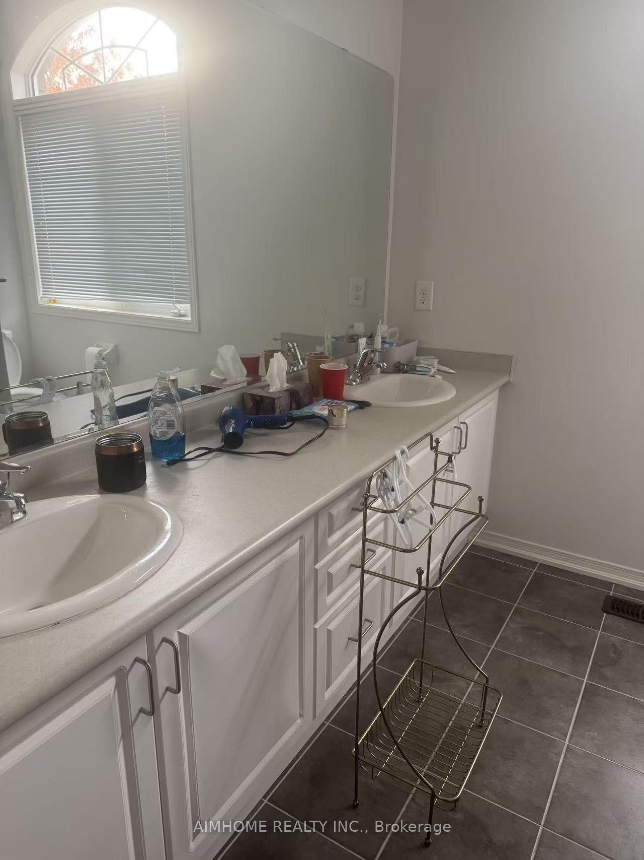 Photo 13 of 1075 Bur Oak Avenue, Markham, Wismer — HOMEH