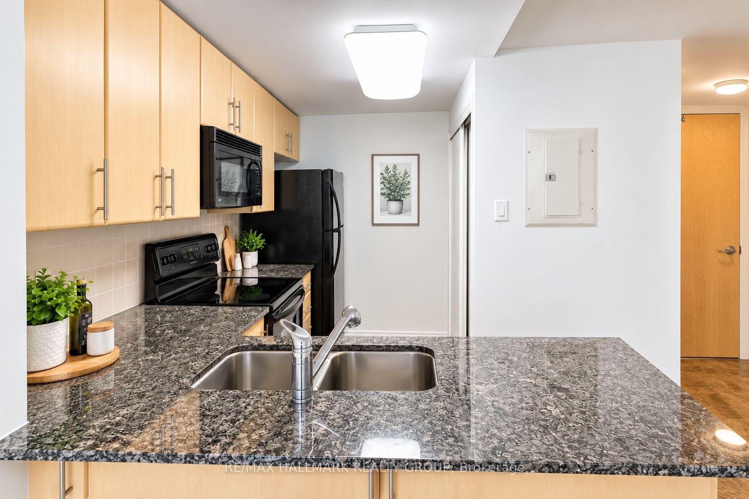 Photo 4 of Unit 302, 200 Lett Street, Ottawa, West Centre Town — HOMEH