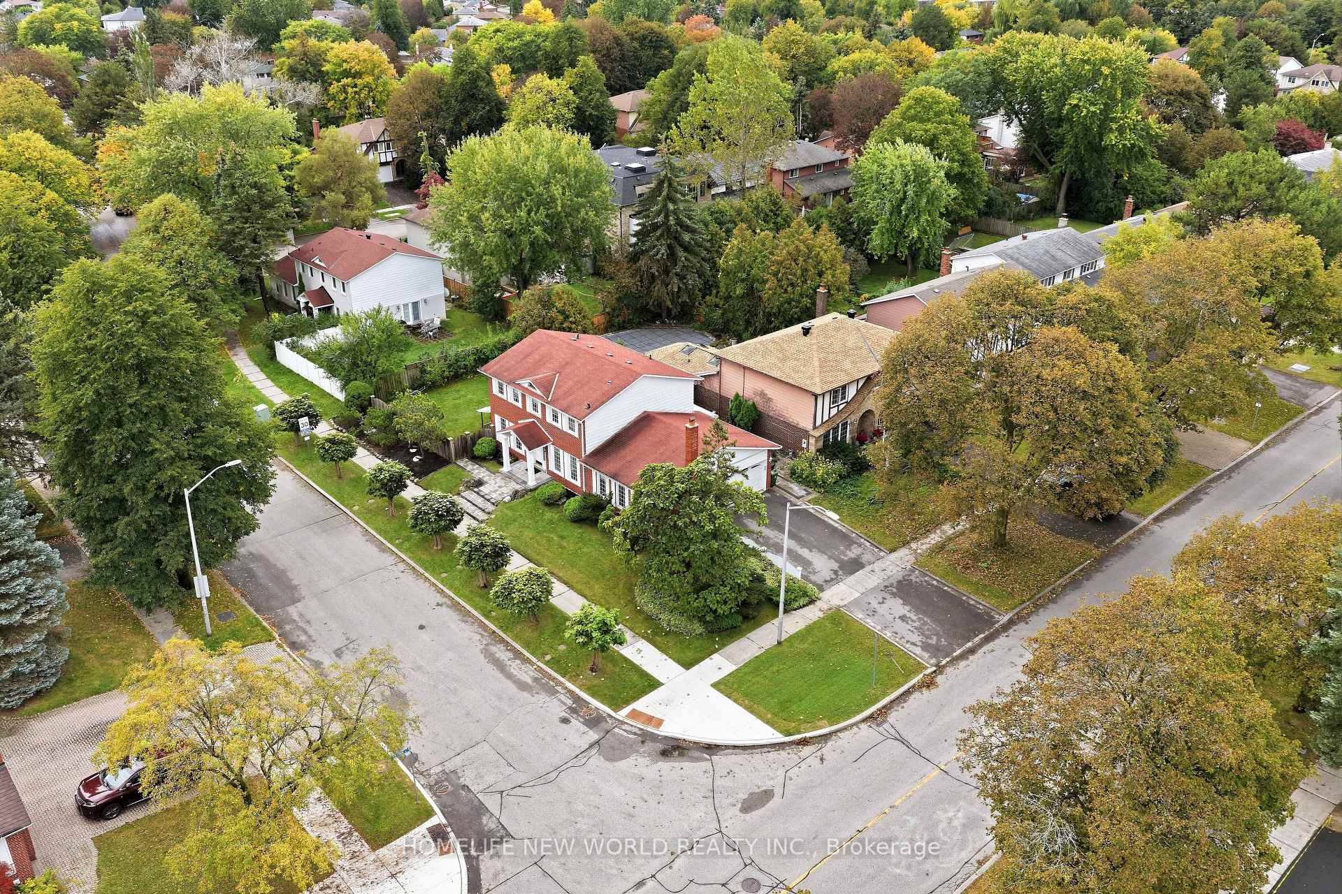 Photo 3 of 18 Dolan Gate, North York, Don Valley Village — HOMEH
