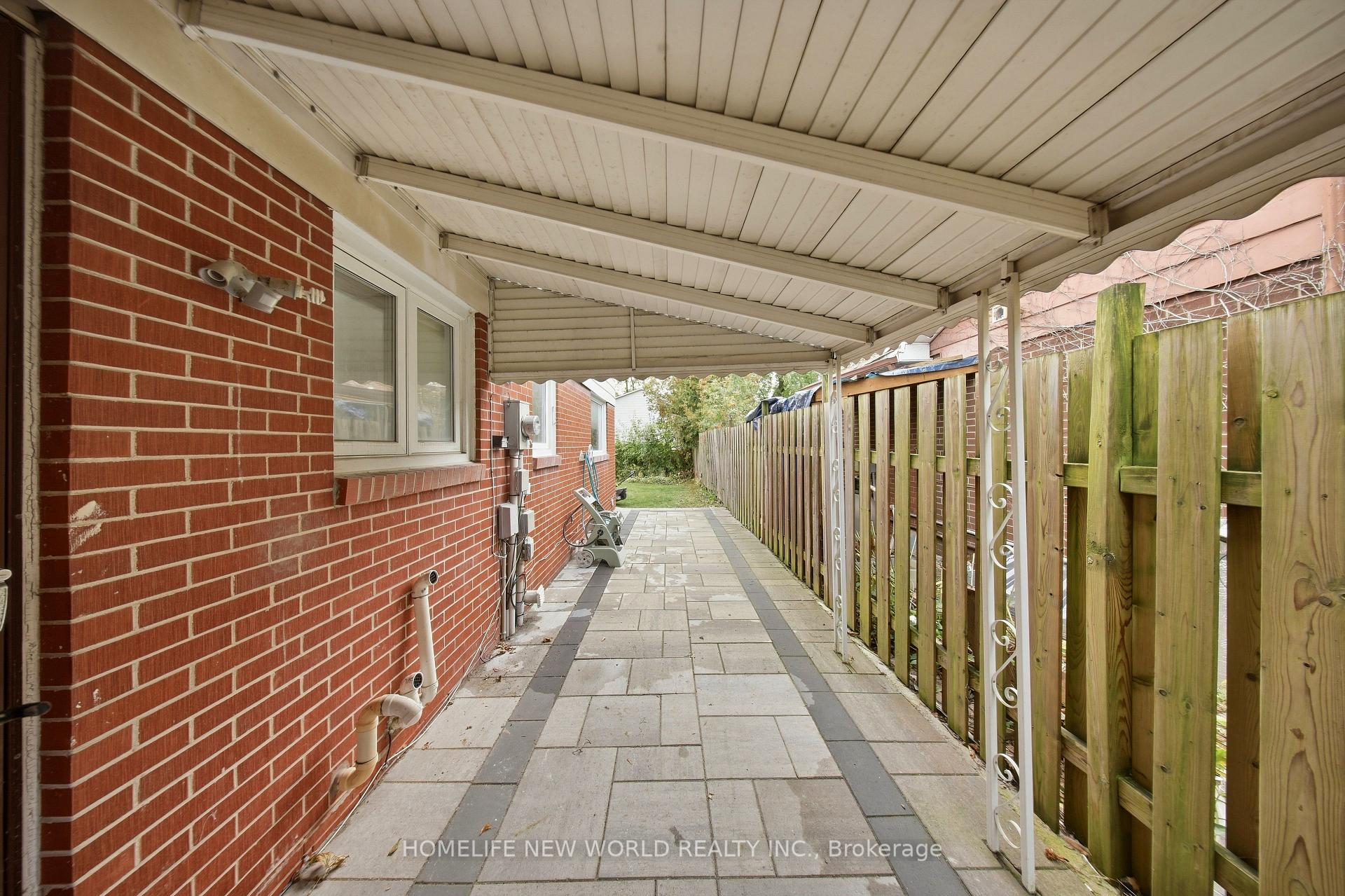 Photo 38 of 18 Dolan Gate, North York, Don Valley Village — HOMEH