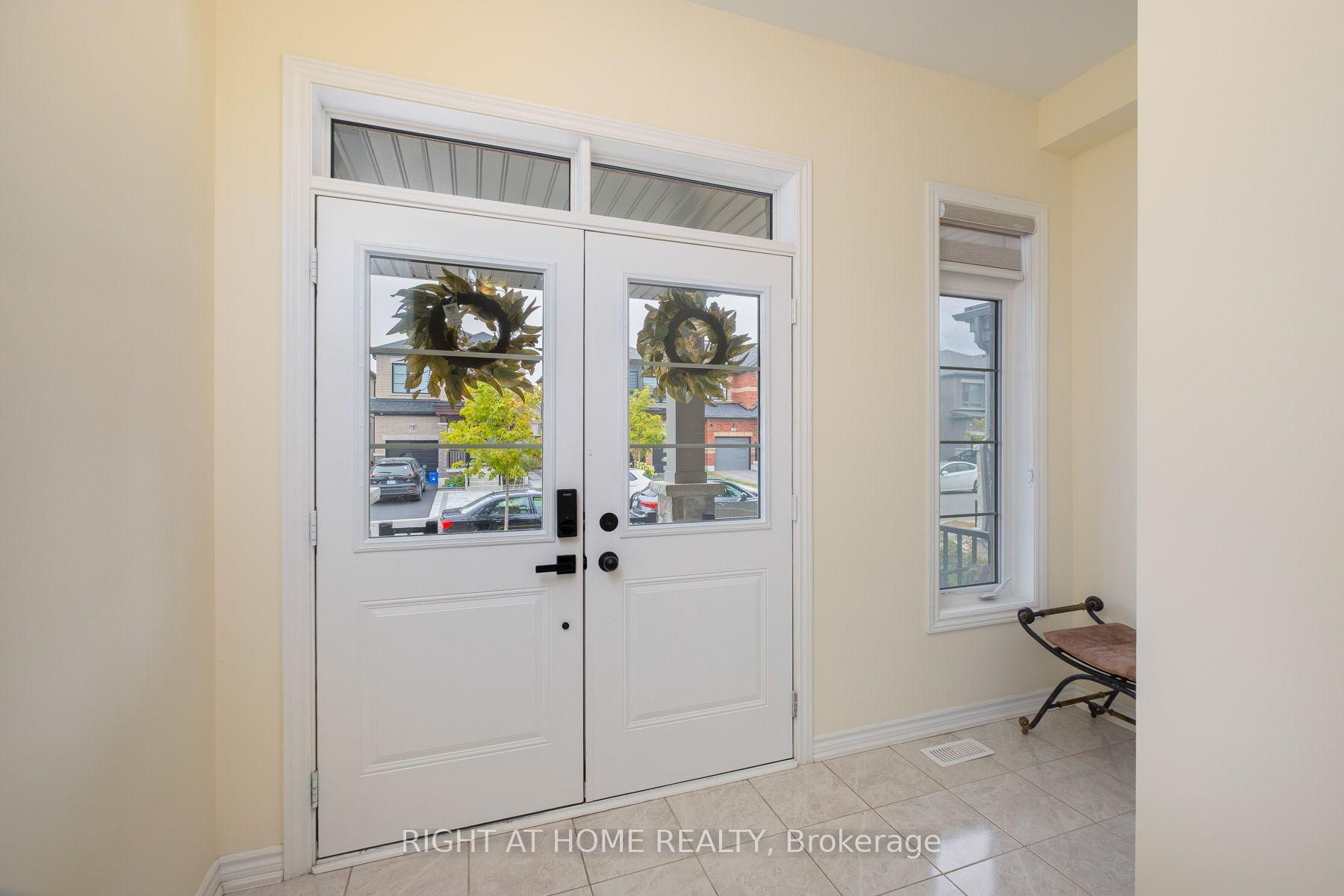 Photo 2 of 43 Vickery Street, Whitby, Williamsburg — HOMEH
