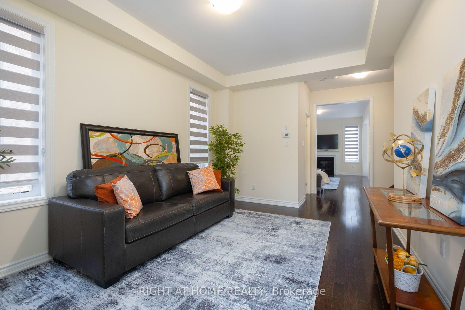 Photo 4 of 43 Vickery Street, Whitby, Williamsburg — HOMEH