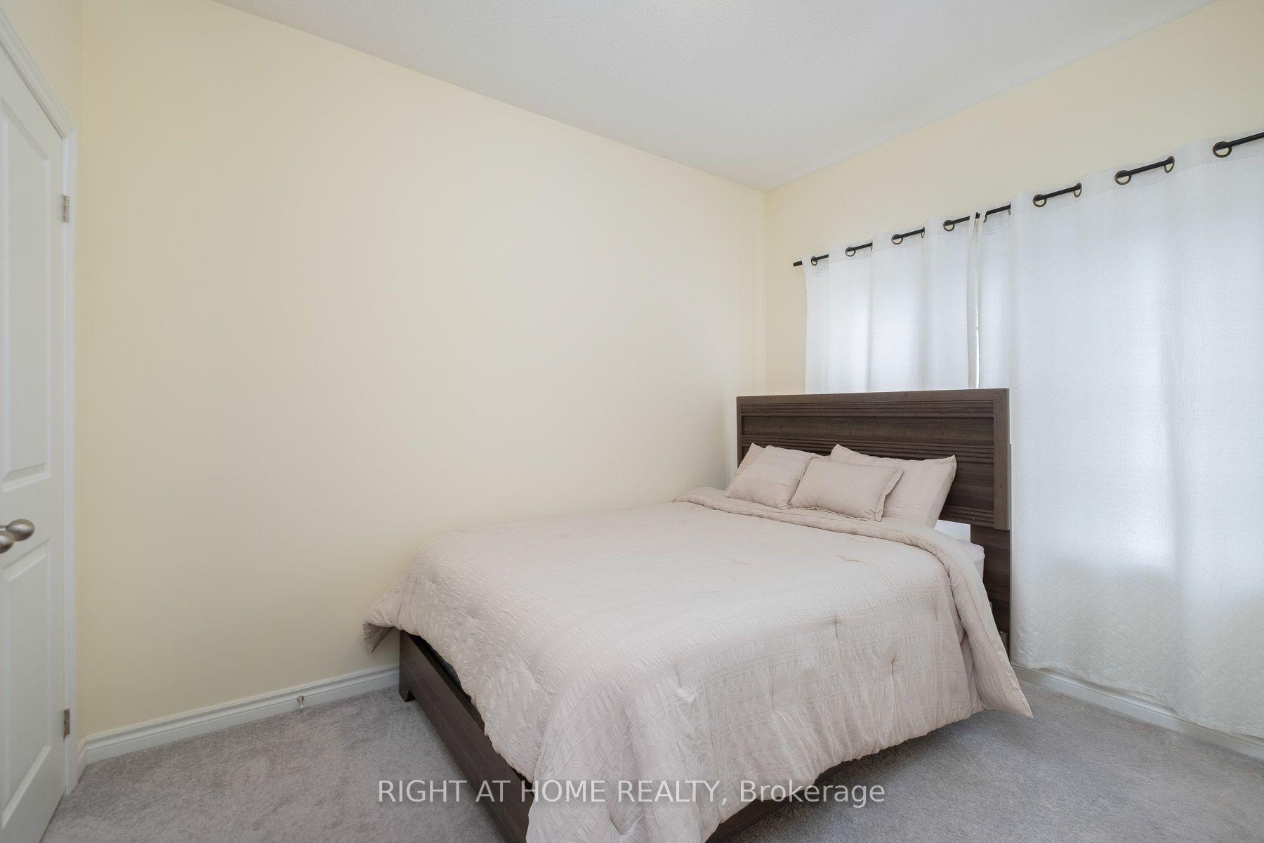 Photo 14 of 43 Vickery Street, Whitby, Williamsburg — HOMEH