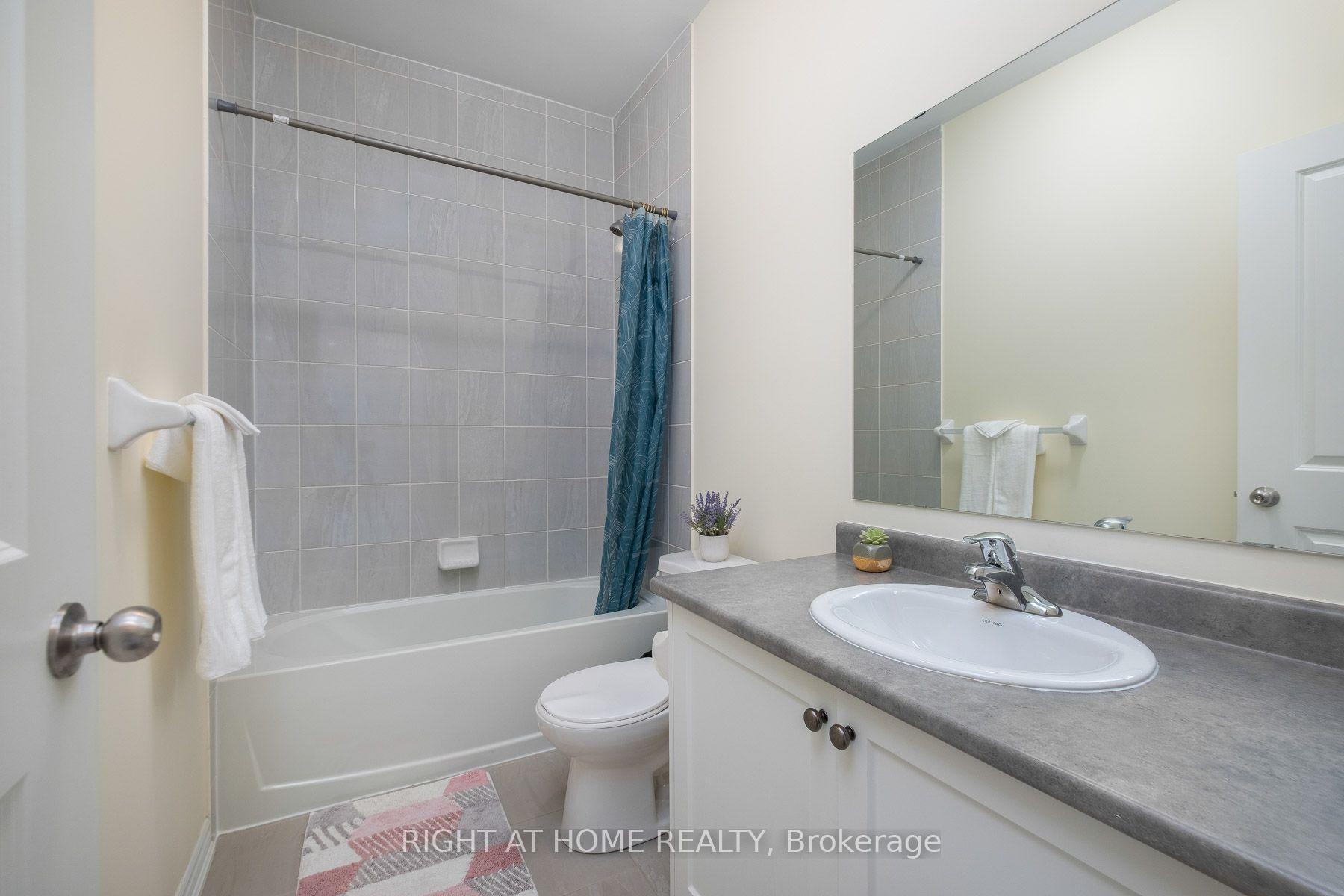 Photo 16 of 43 Vickery Street, Whitby, Williamsburg — HOMEH