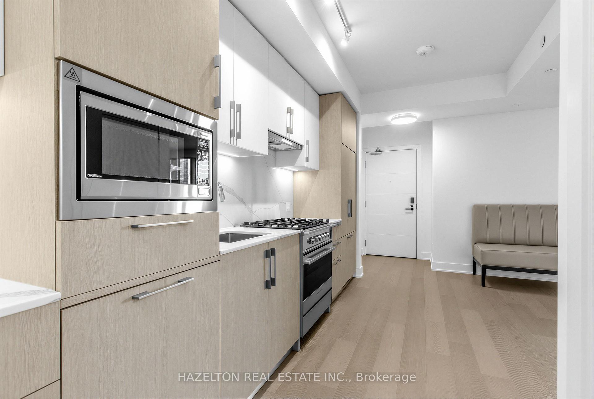 Photo 4 of Unit 606, 8 Manor Road W, Toronto, Yonge-Eglinton — HOMEH