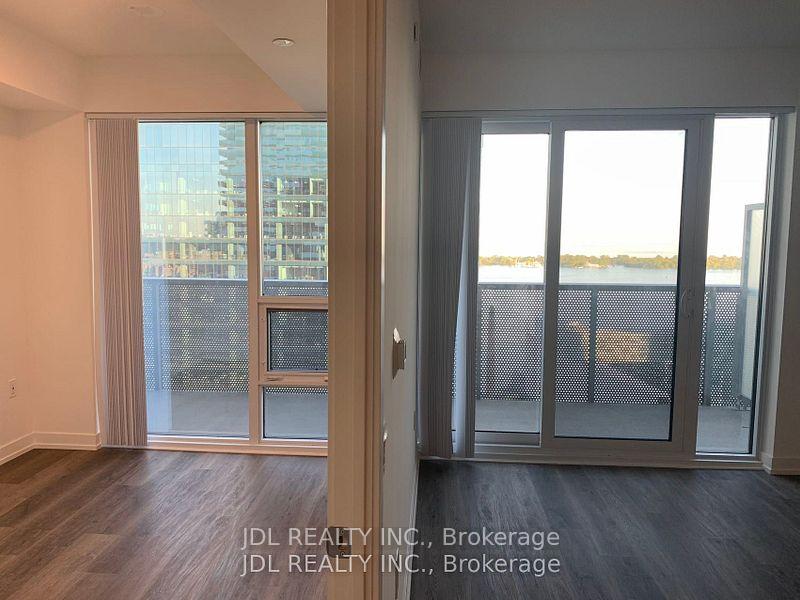 Photo 6 of Unit 3310, 55 Cooper Street, Toronto, Waterfront Communities — HOMEH