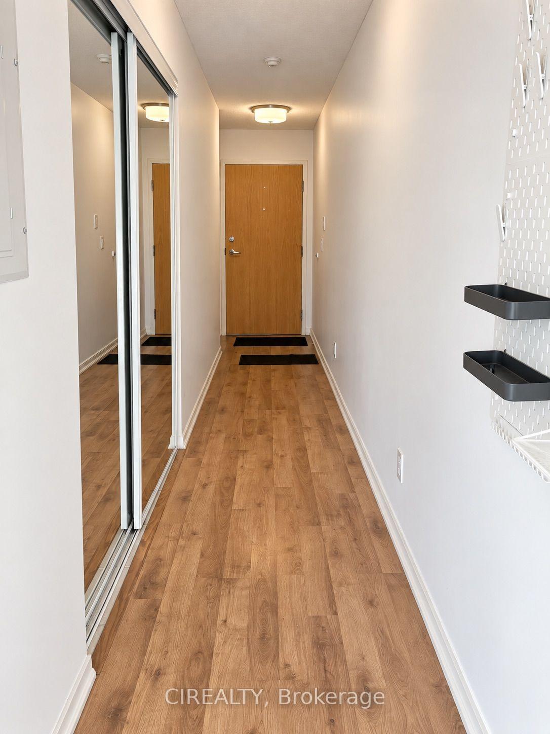 Photo 3 of Unit 1216, 38 Joe Shuster Way, Toronto, Niagara — HOMEH