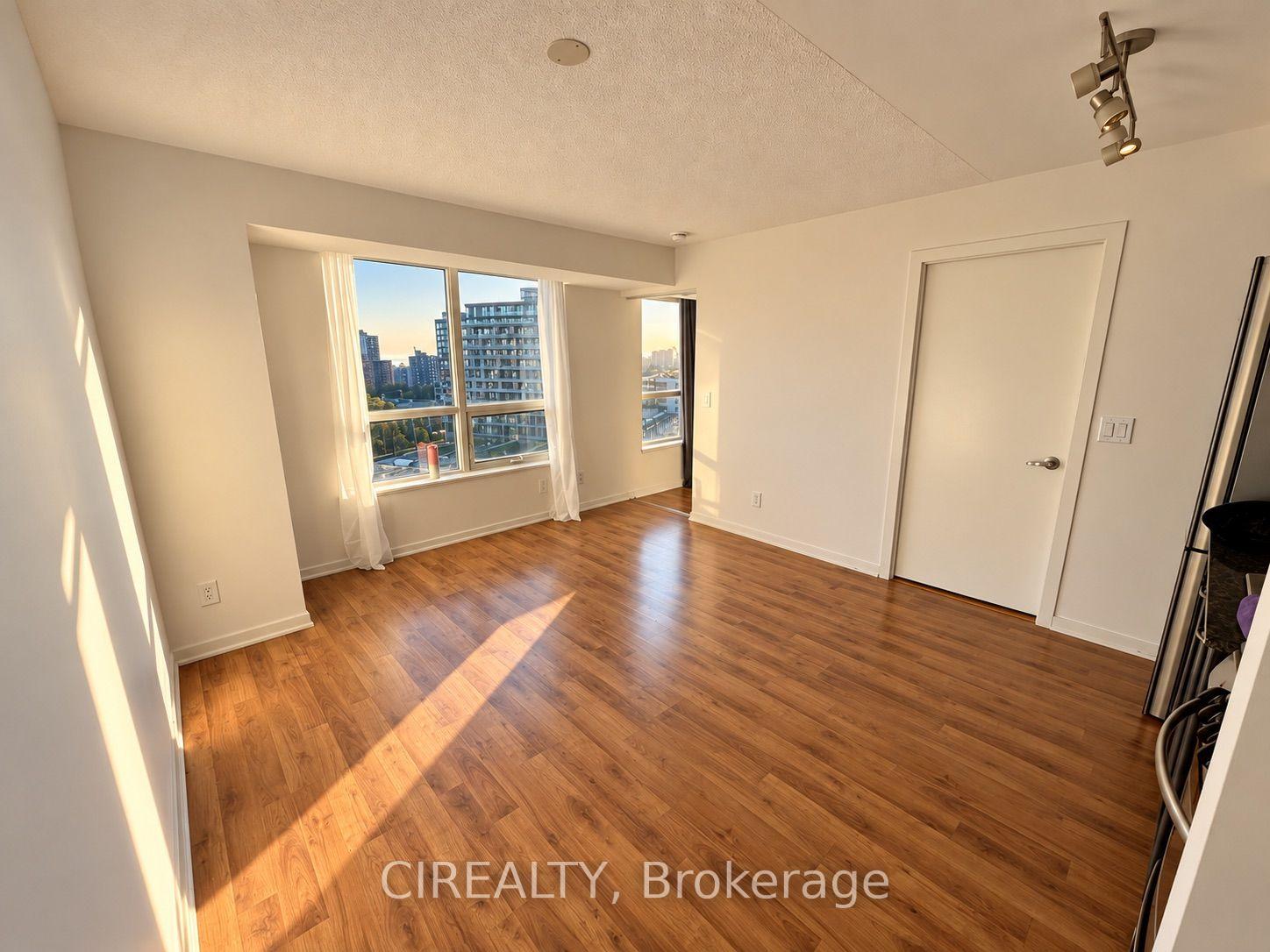 Photo 6 of Unit 1216, 38 Joe Shuster Way, Toronto, Niagara — HOMEH