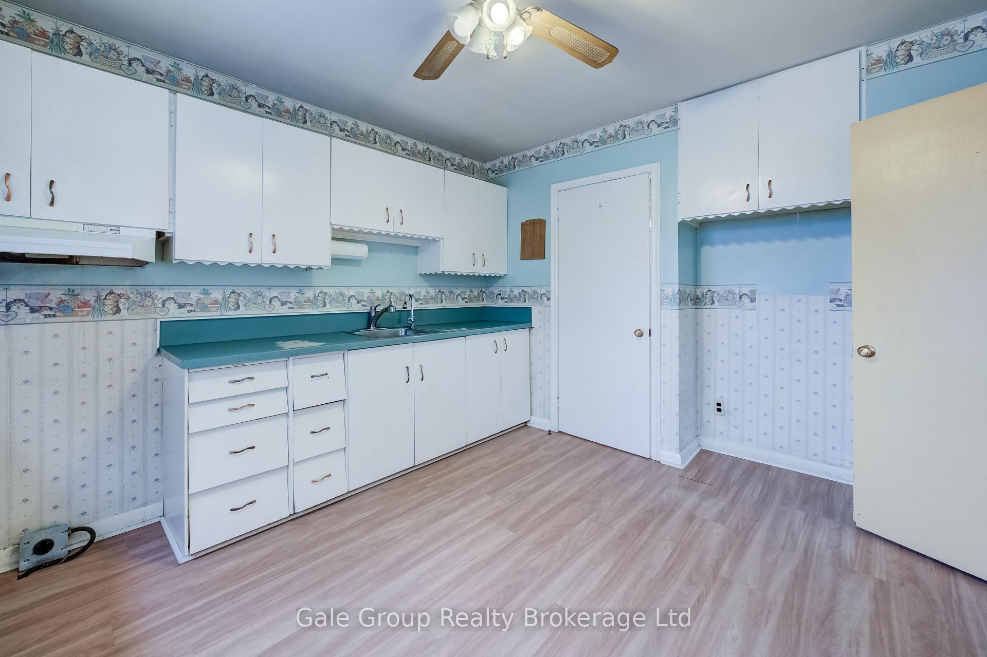 Photo 7 of 6 Langstone Crescent, Halton Hills, Georgetown — HOMEH