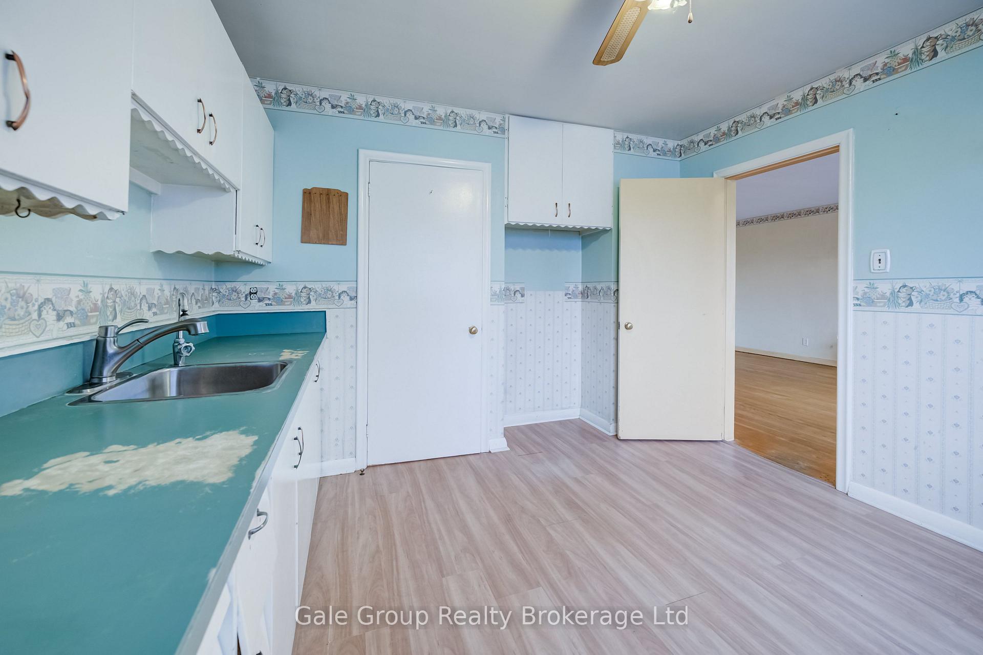 Photo 8 of 6 Langstone Crescent, Halton Hills, Georgetown — HOMEH