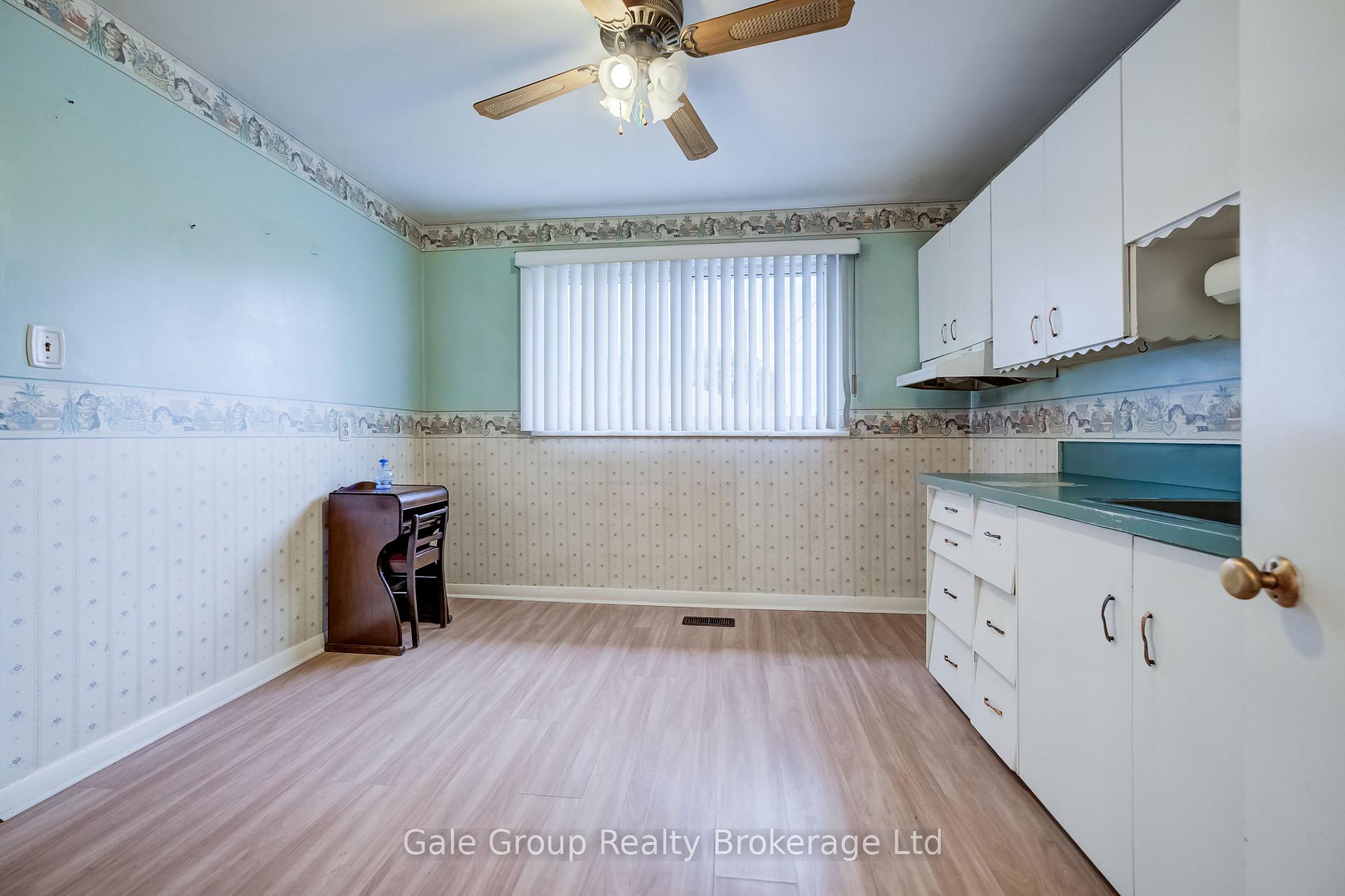 Photo 9 of 6 Langstone Crescent, Halton Hills, Georgetown — HOMEH