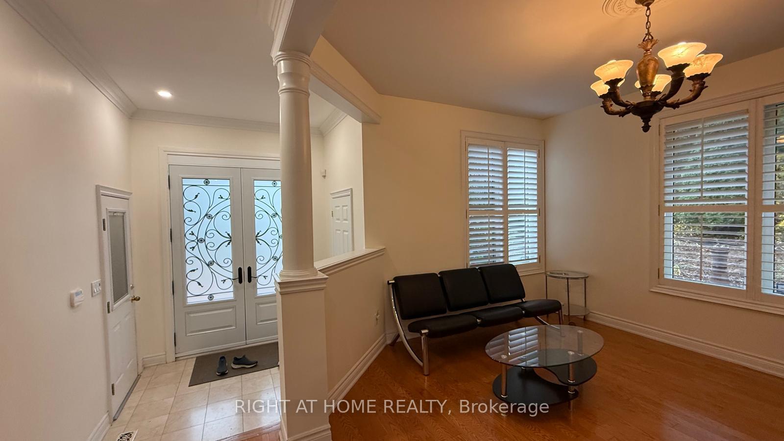 Photo 3 of 96 Bradgate Drive, Markham, Thornlea — HOMEH