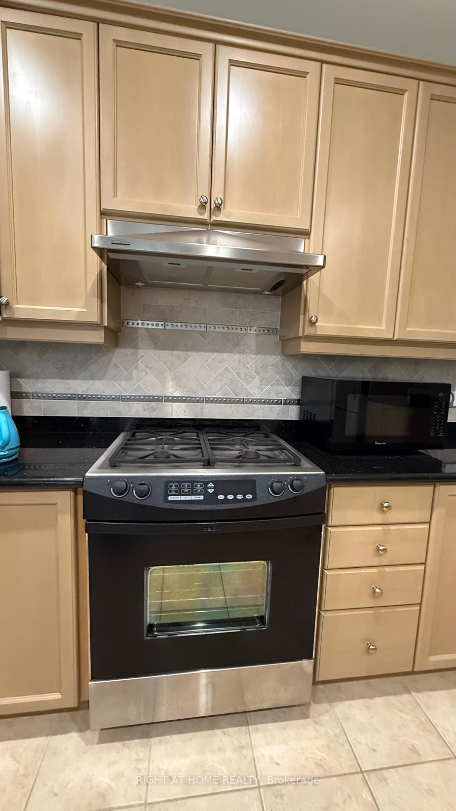 Photo 7 of 96 Bradgate Drive, Markham, Thornlea — HOMEH
