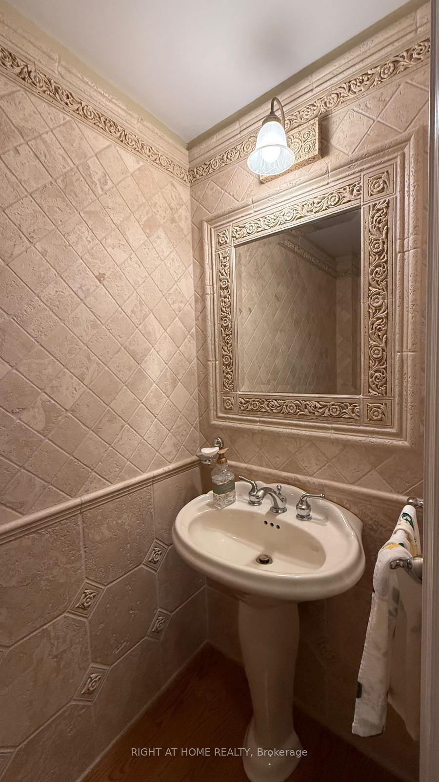 Photo 10 of 96 Bradgate Drive, Markham, Thornlea — HOMEH