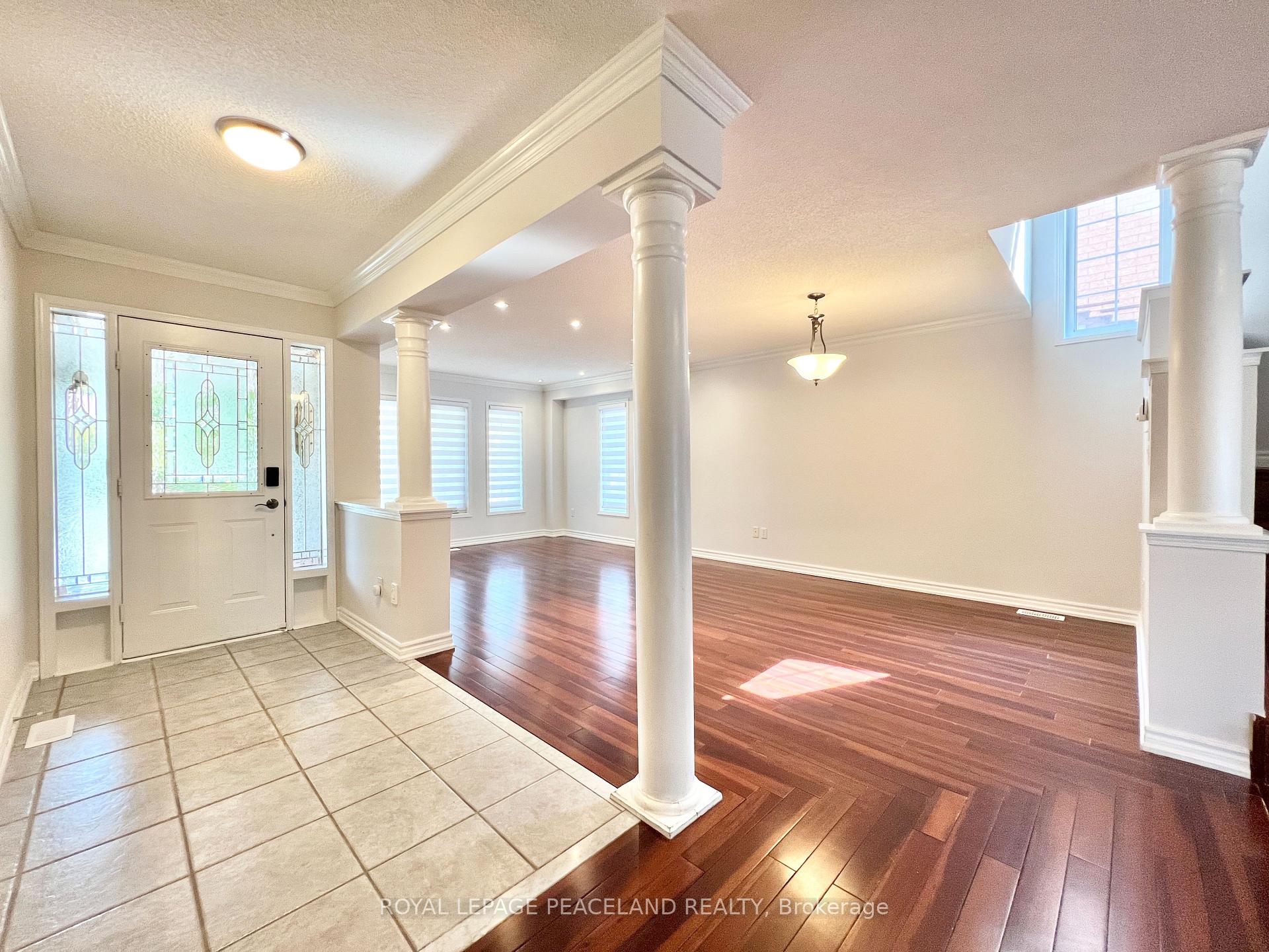 Photo 4 of 54 Treasure Road, Vaughan, Vellore Village — HOMEH