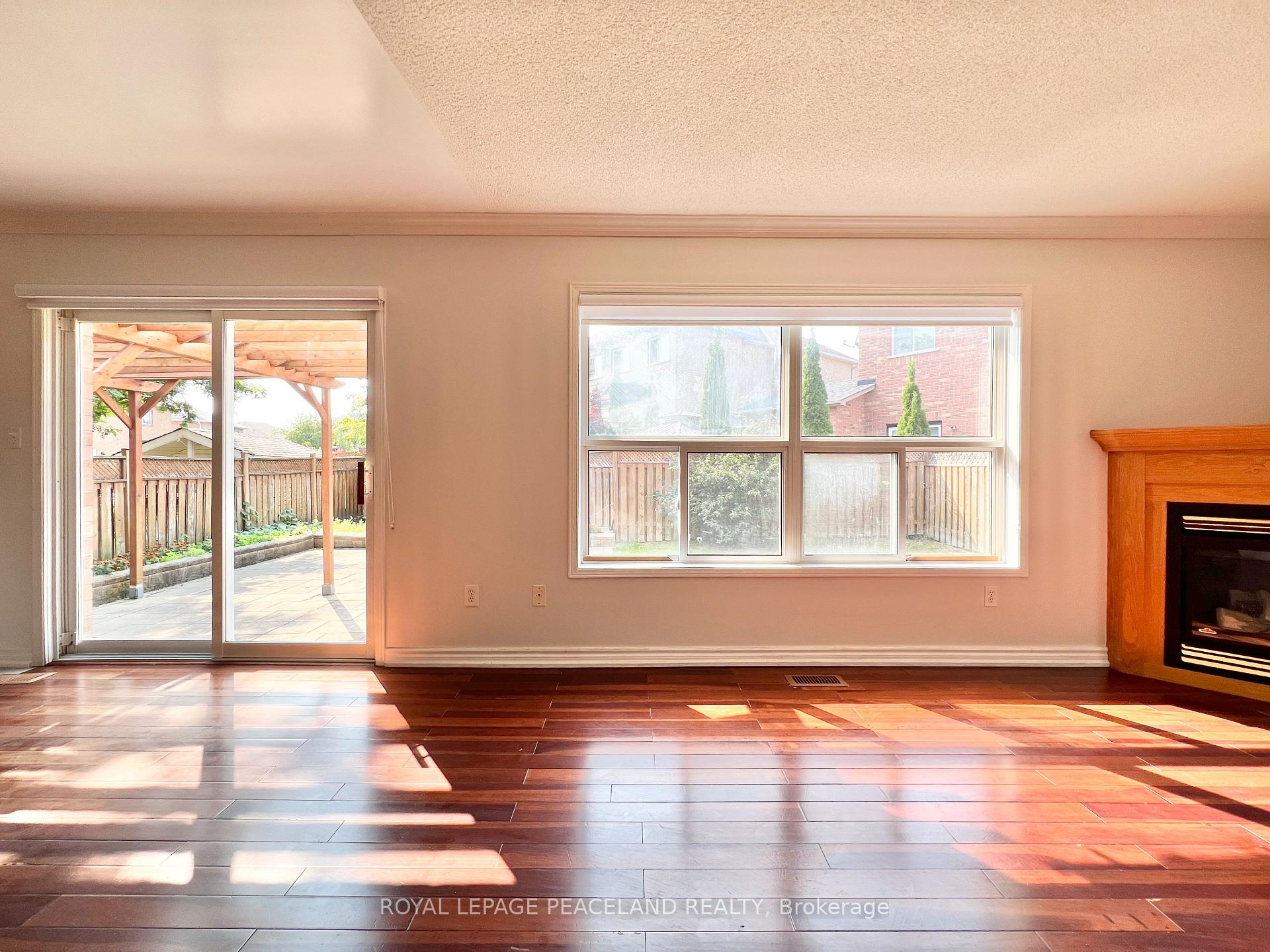 Photo 10 of 54 Treasure Road, Vaughan, Vellore Village — HOMEH