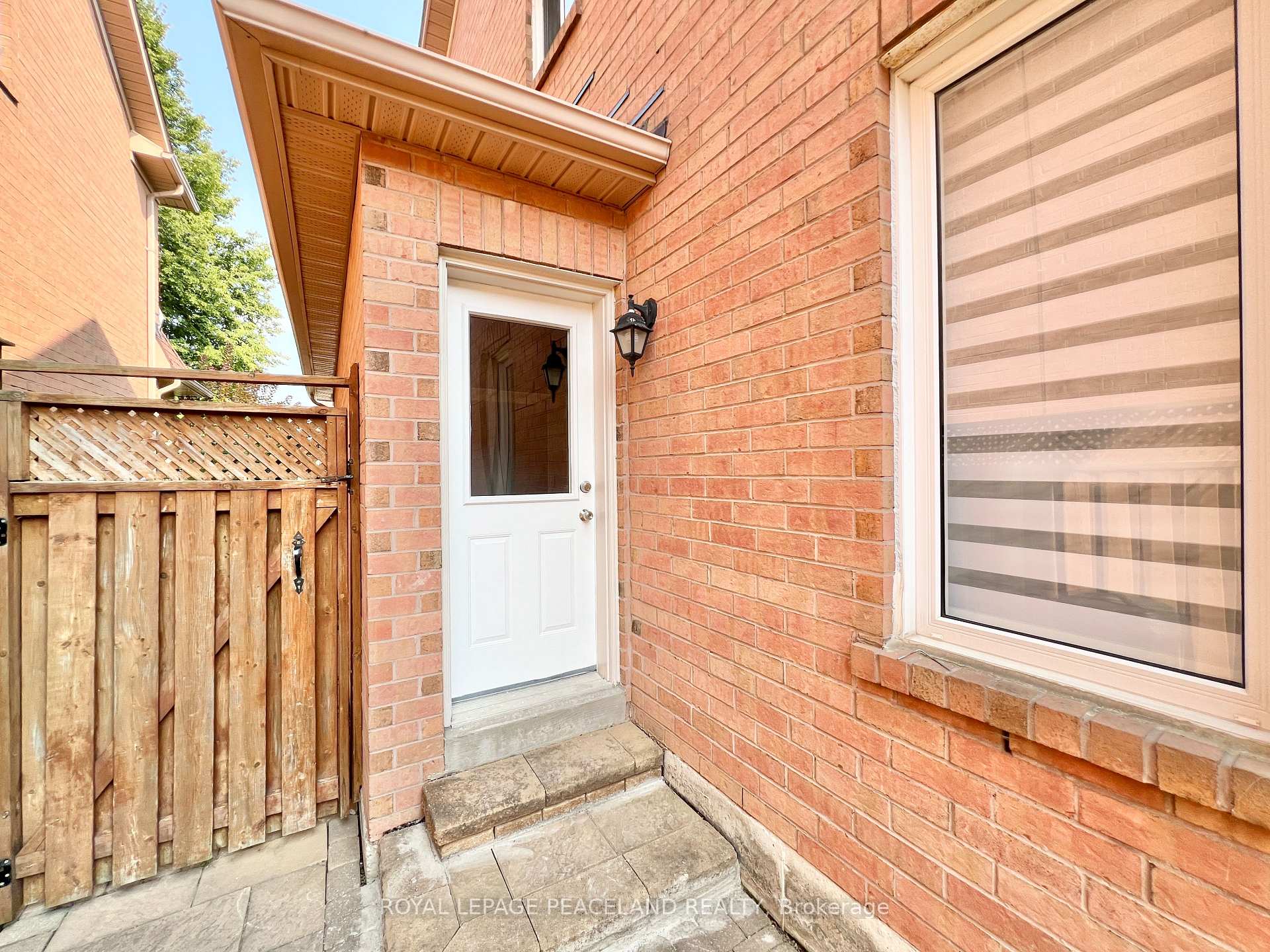 Photo 15 of 54 Treasure Road, Vaughan, Vellore Village — HOMEH