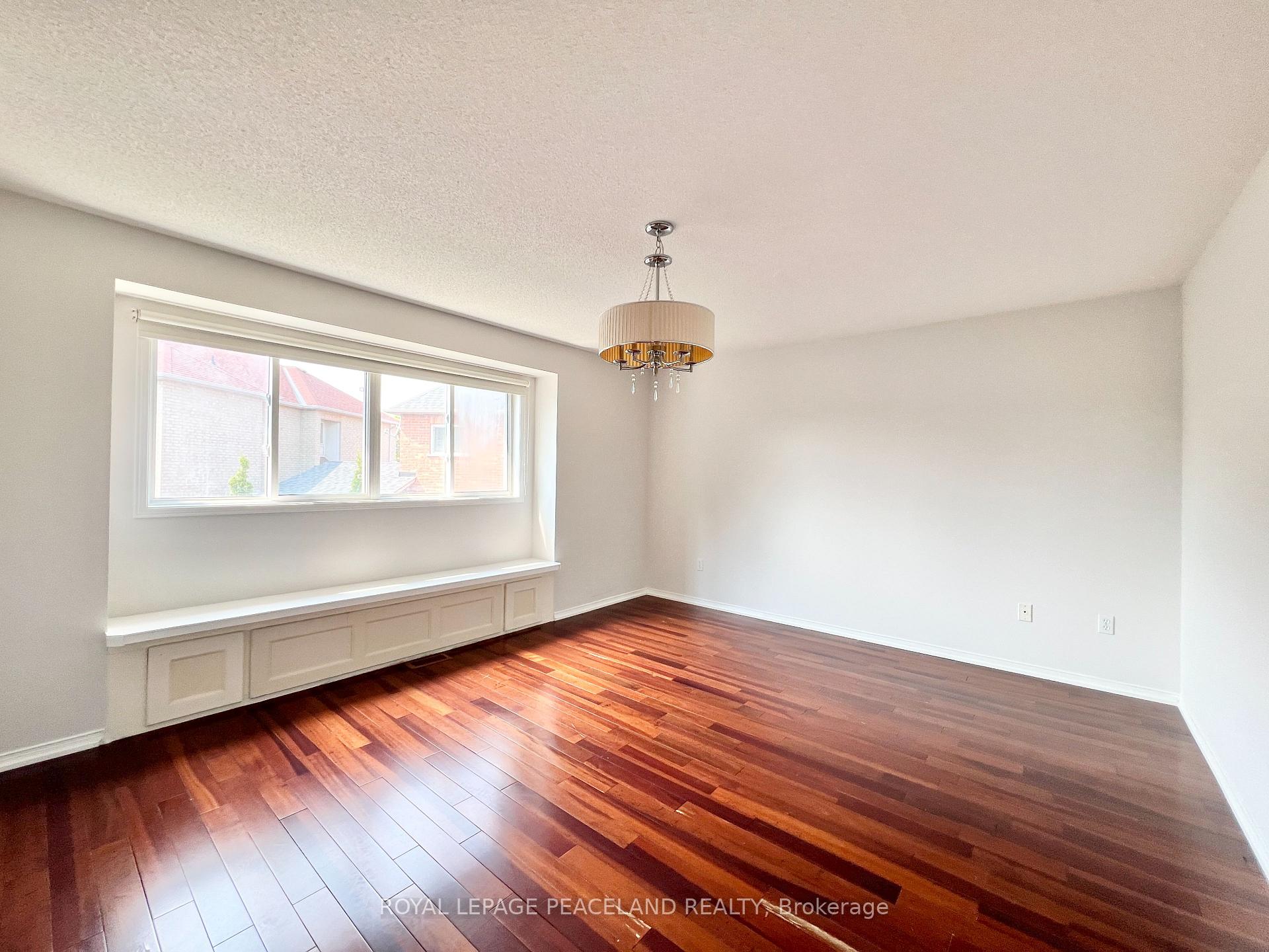 Photo 18 of 54 Treasure Road, Vaughan, Vellore Village — HOMEH