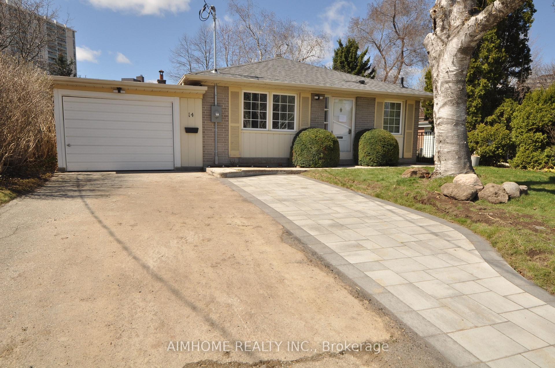 Photo 1 of Unit 2, 14 Dukinfield Crescent, North York, Parkwoods-Donalda — HOMEH