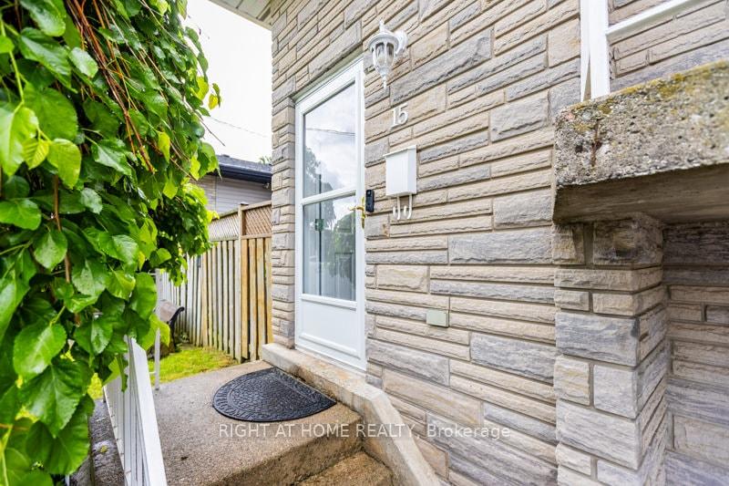 Photo 3 of 15 Tuna Court, Hamilton, Templemead — HOMEH