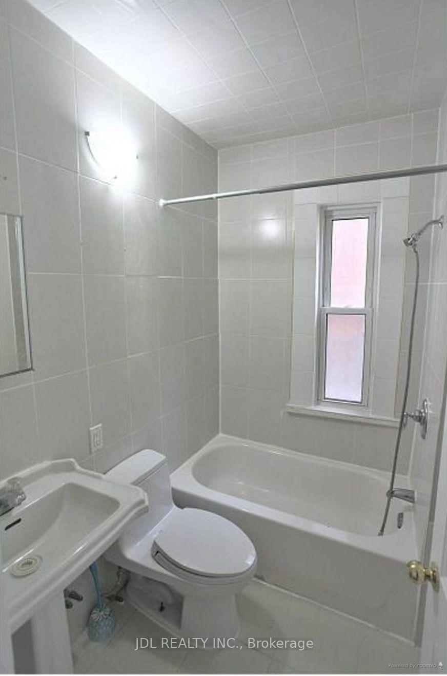 Photo 7 of Unit Unit A Main Floor, 298 Robert St Street, Toronto, University — HOMEH