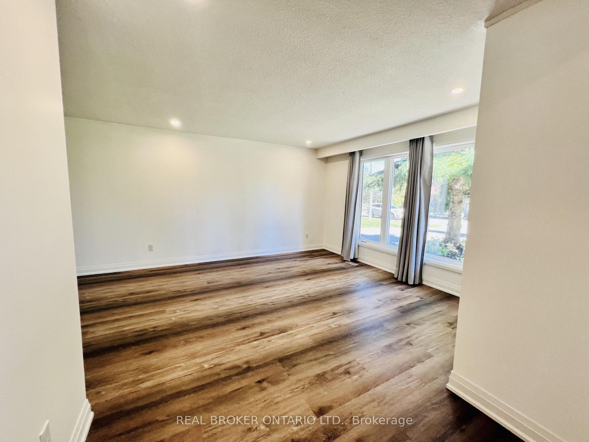 Photo 3 of 2154 Adullam Avenue, Innisfil, Alcona — HOMEH